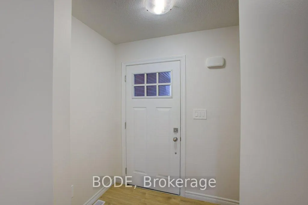 Photo 6 of Unit 2, 11 Rockcliffe Drive, Kitchener — HOMEH
