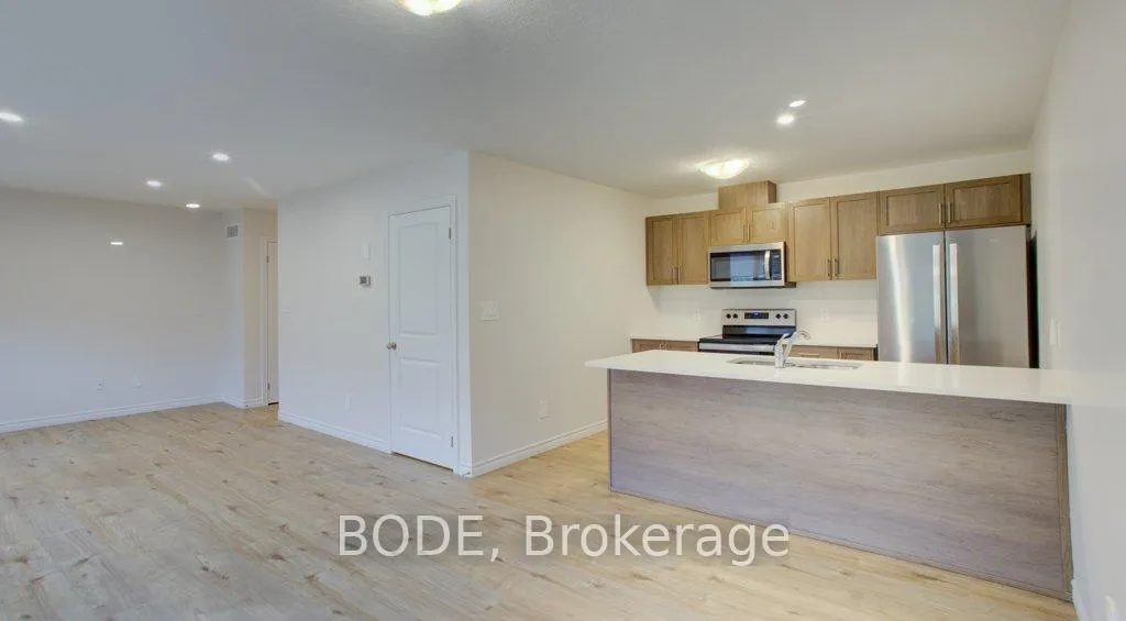 Photo 12 of Unit 2, 11 Rockcliffe Drive, Kitchener — HOMEH