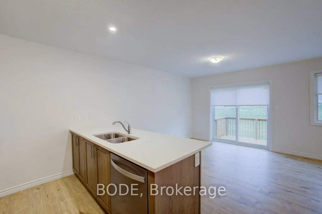 Photo 17 of Unit 2, 11 Rockcliffe Drive, Kitchener — HOMEH