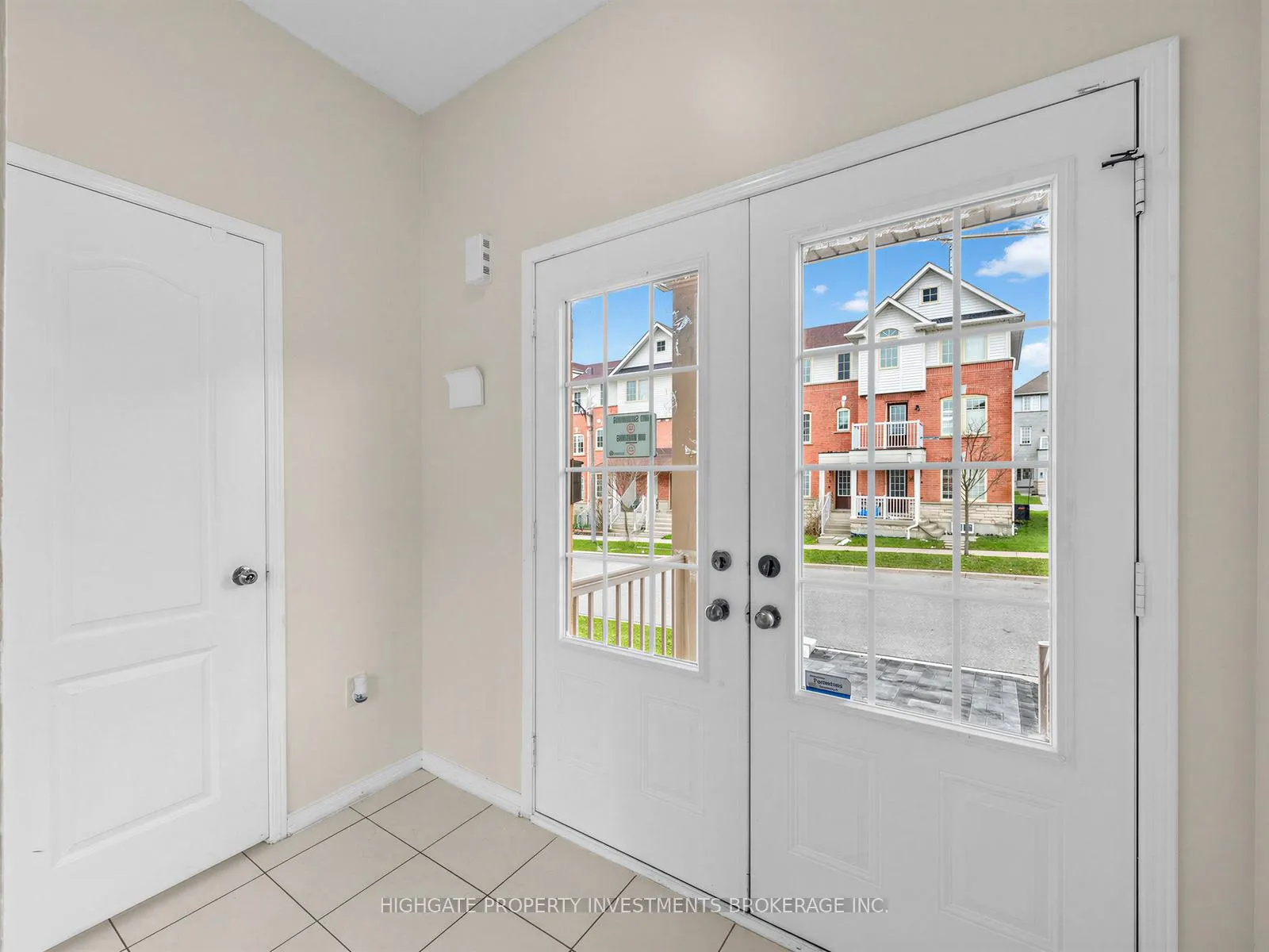 Photo 2 of 9 Barnham Street, Ajax, Northeast Ajax — HOMEH