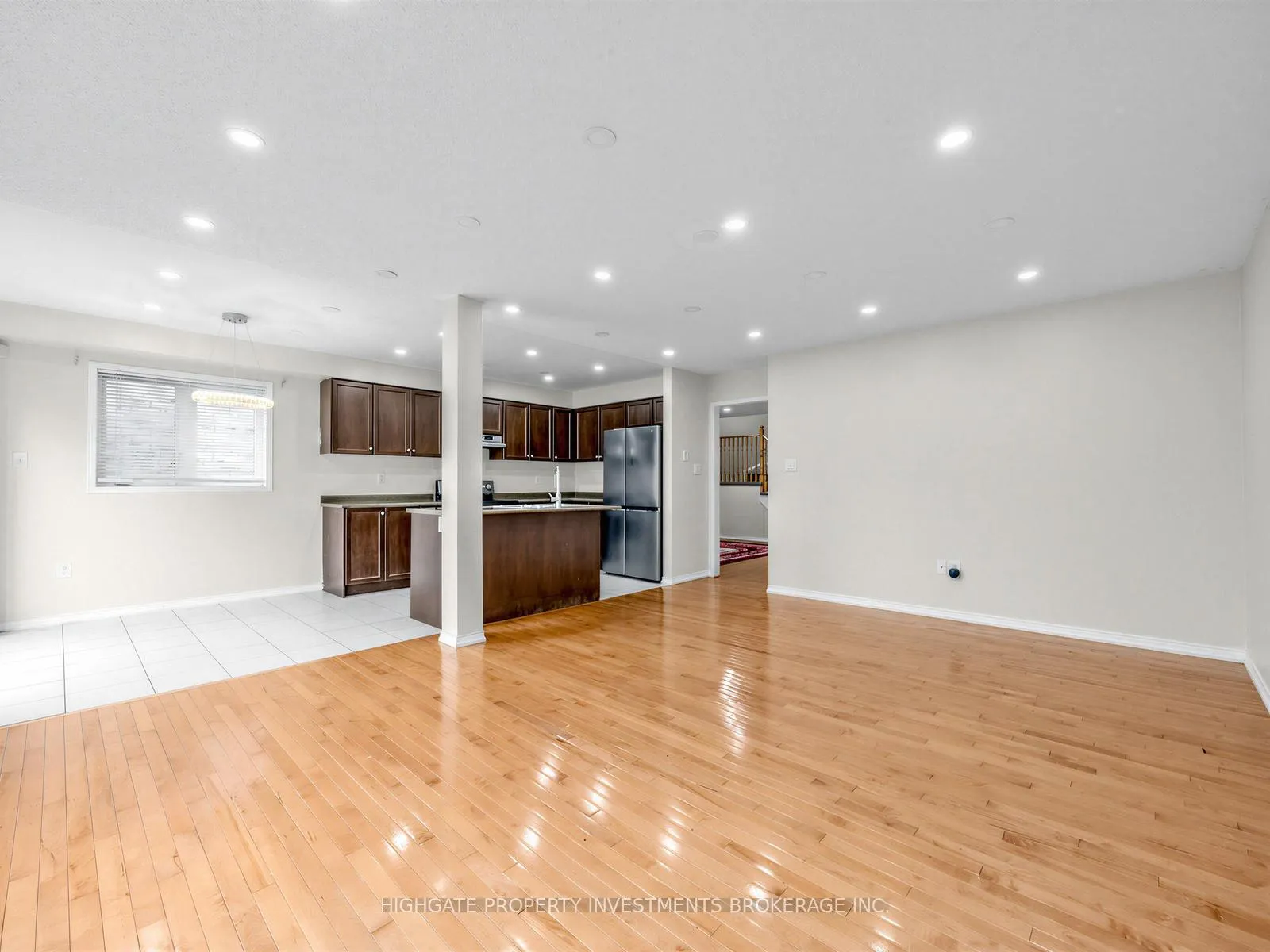Photo 8 of 9 Barnham Street, Ajax, Northeast Ajax — HOMEH