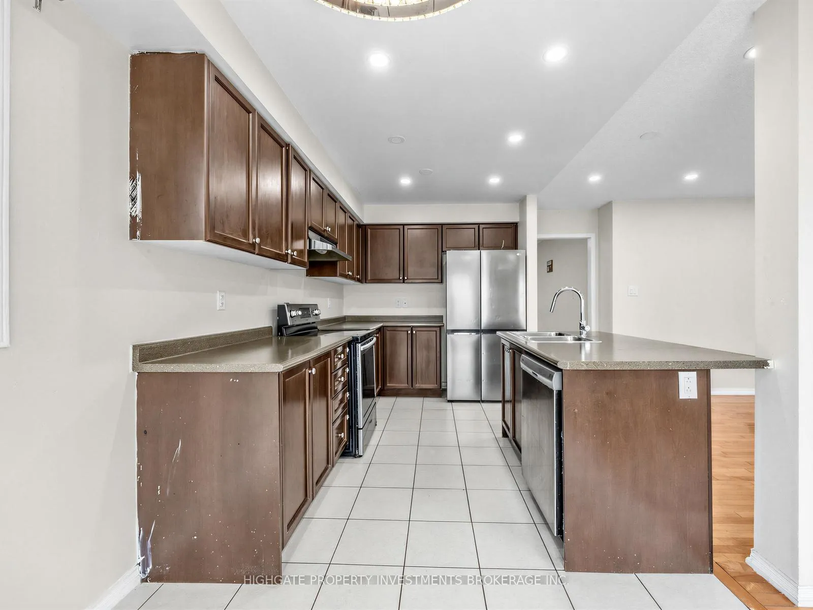 Photo 9 of 9 Barnham Street, Ajax, Northeast Ajax — HOMEH