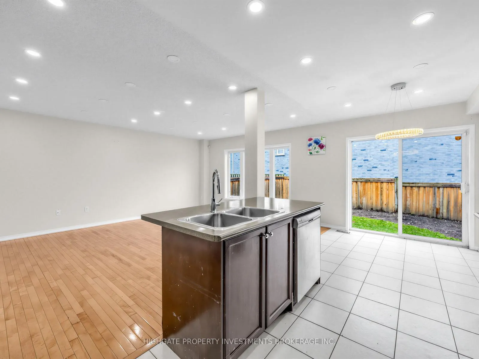 Photo 10 of 9 Barnham Street, Ajax, Northeast Ajax — HOMEH
