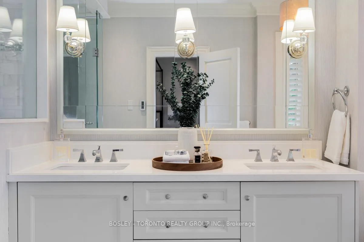 Photo 23 of 39 Camberwell Road, Toronto, Humewood-Cedarvale — HOMEH