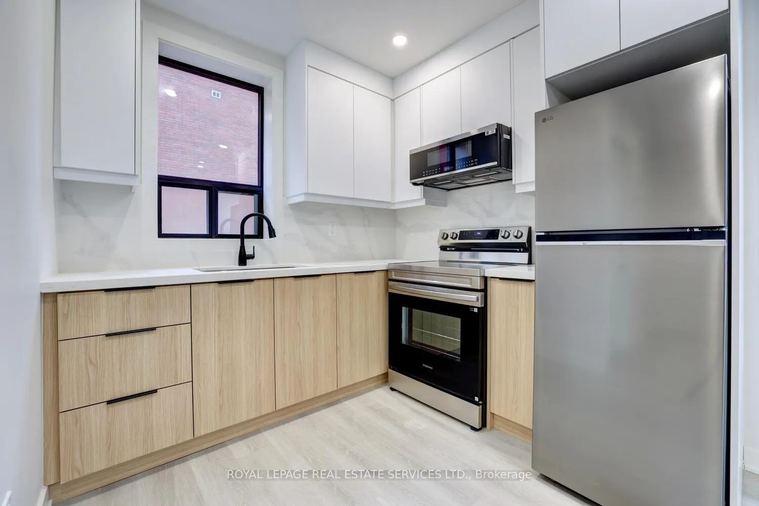 Photo 6 of Unit 303, 20 Duke Street, Hamilton, Durand — HOMEH