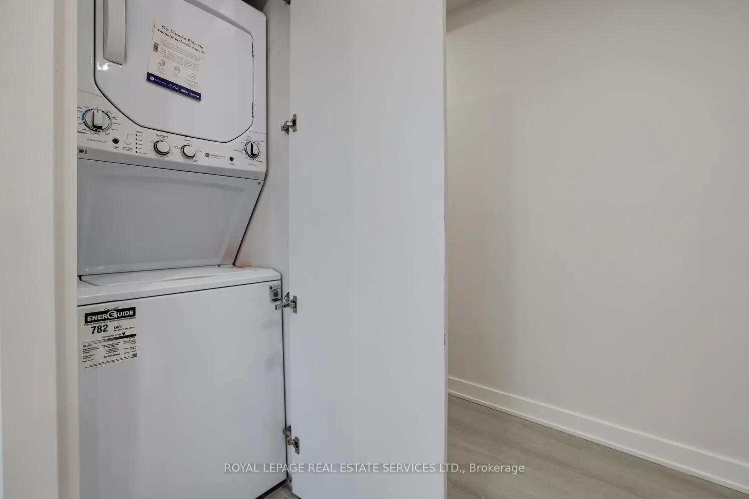 Photo 11 of Unit 305, 20 Duke Street, Hamilton, Durand — HOMEH