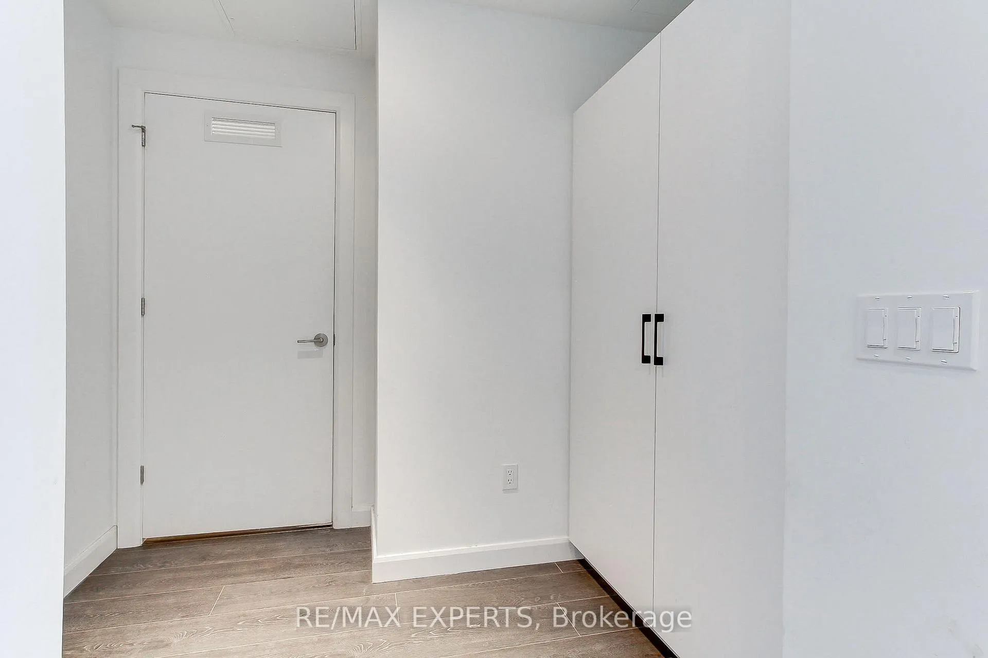 Photo 10 of Unit 103, 741 King Street, Kitchener — HOMEH