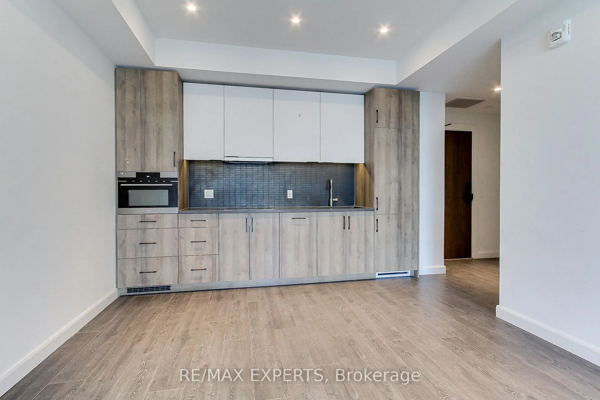 Photo 17 of Unit 103, 741 King Street, Kitchener — HOMEH