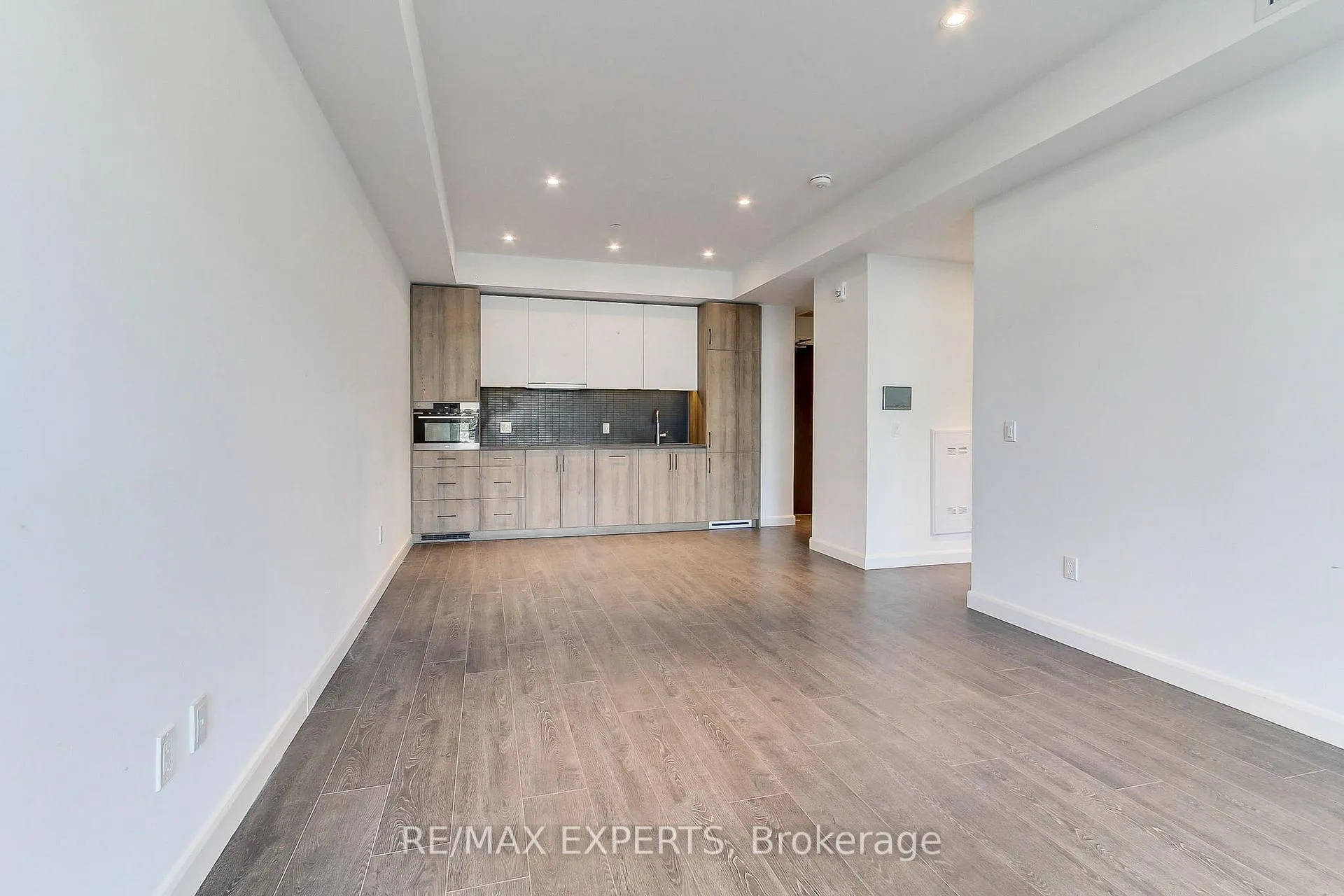 Photo 23 of Unit 103, 741 King Street, Kitchener — HOMEH