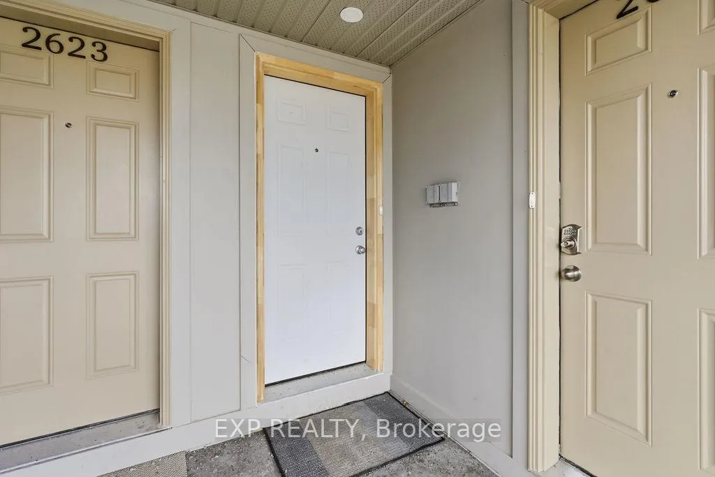 Photo 3 of Unit 32, 2621 Longfields Drive, Ottawa, Barrhaven - Stonebridge — HOMEH
