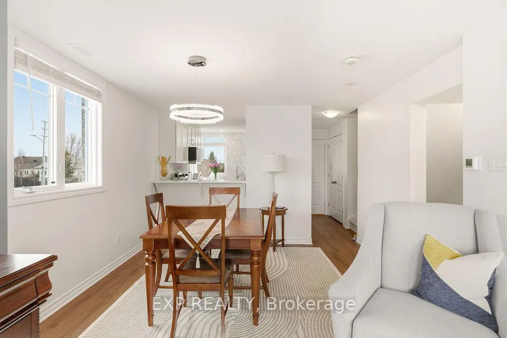 Photo 5 of Unit 32, 2621 Longfields Drive, Ottawa, Barrhaven - Stonebridge — HOMEH