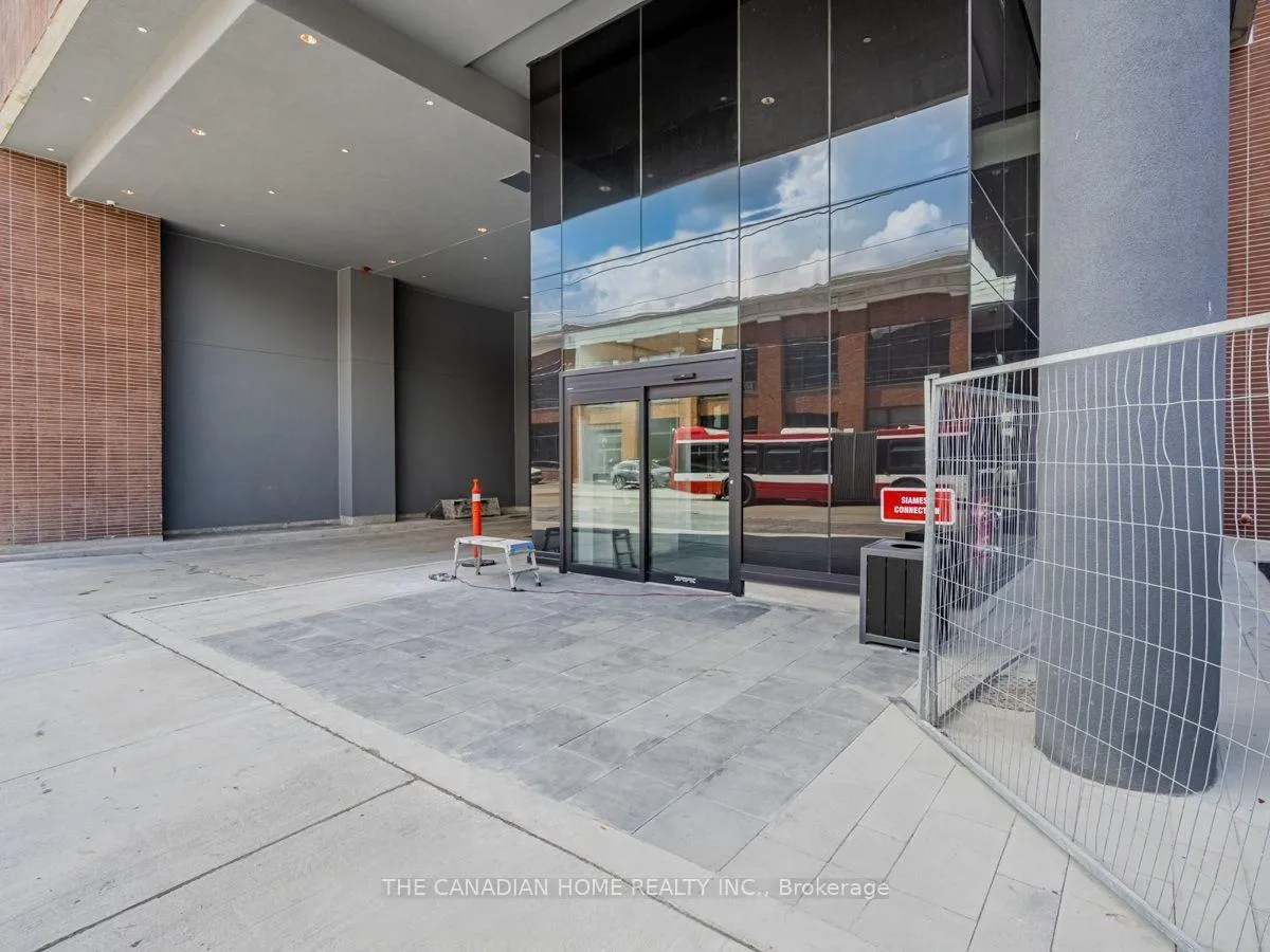Photo 2 of Unit 321, 270 Dufferin Street, Toronto, South Parkdale — HOMEH