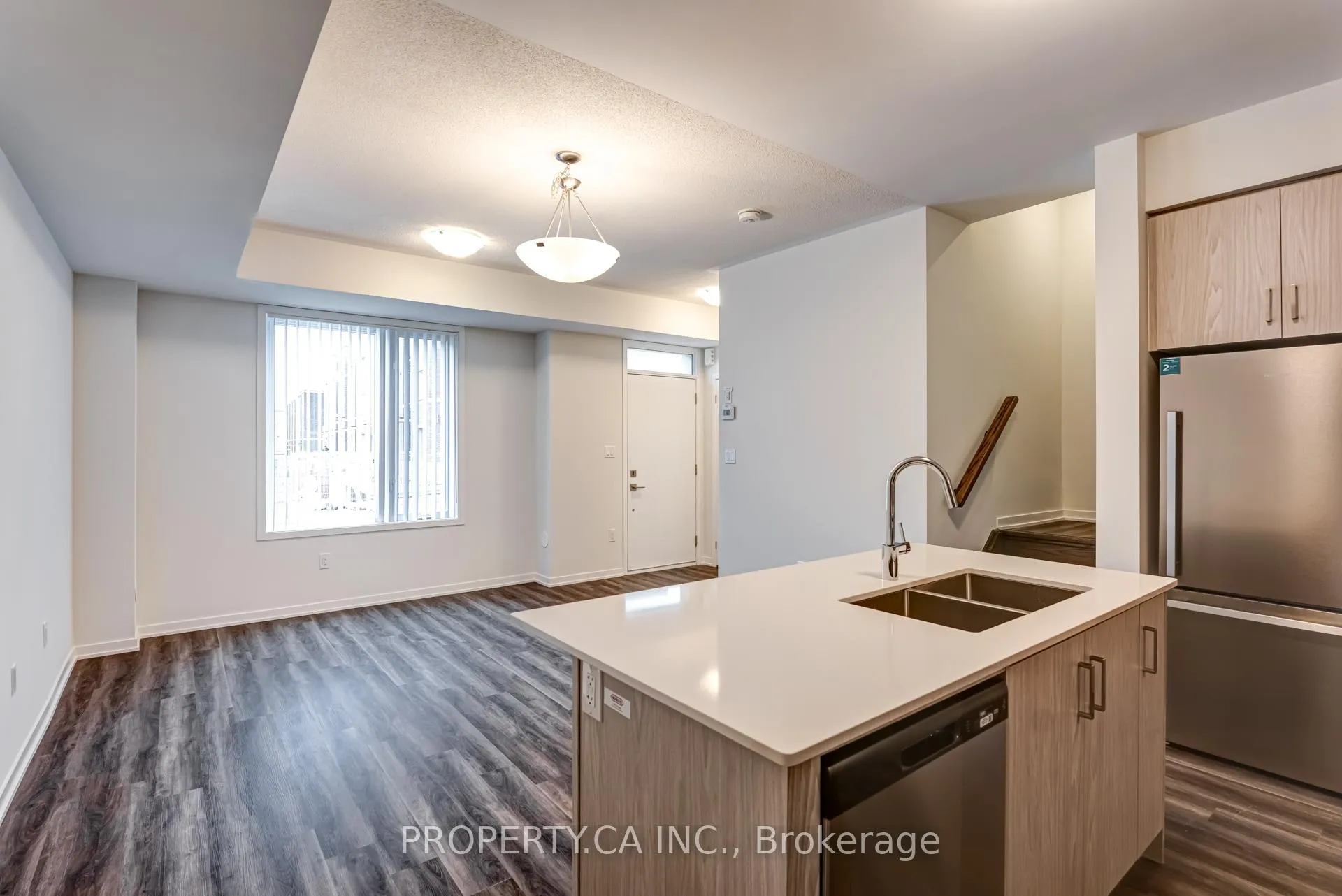 Photo 9 of Unit TH377, 80 Honeycrisp Crescent, Vaughan, Vaughan Corporate Centre — HOMEH