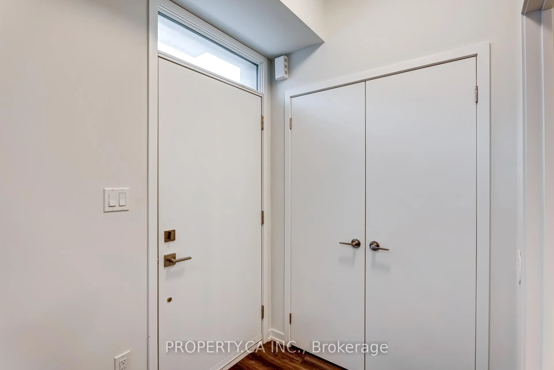 Photo 11 of Unit TH377, 80 Honeycrisp Crescent, Vaughan, Vaughan Corporate Centre — HOMEH