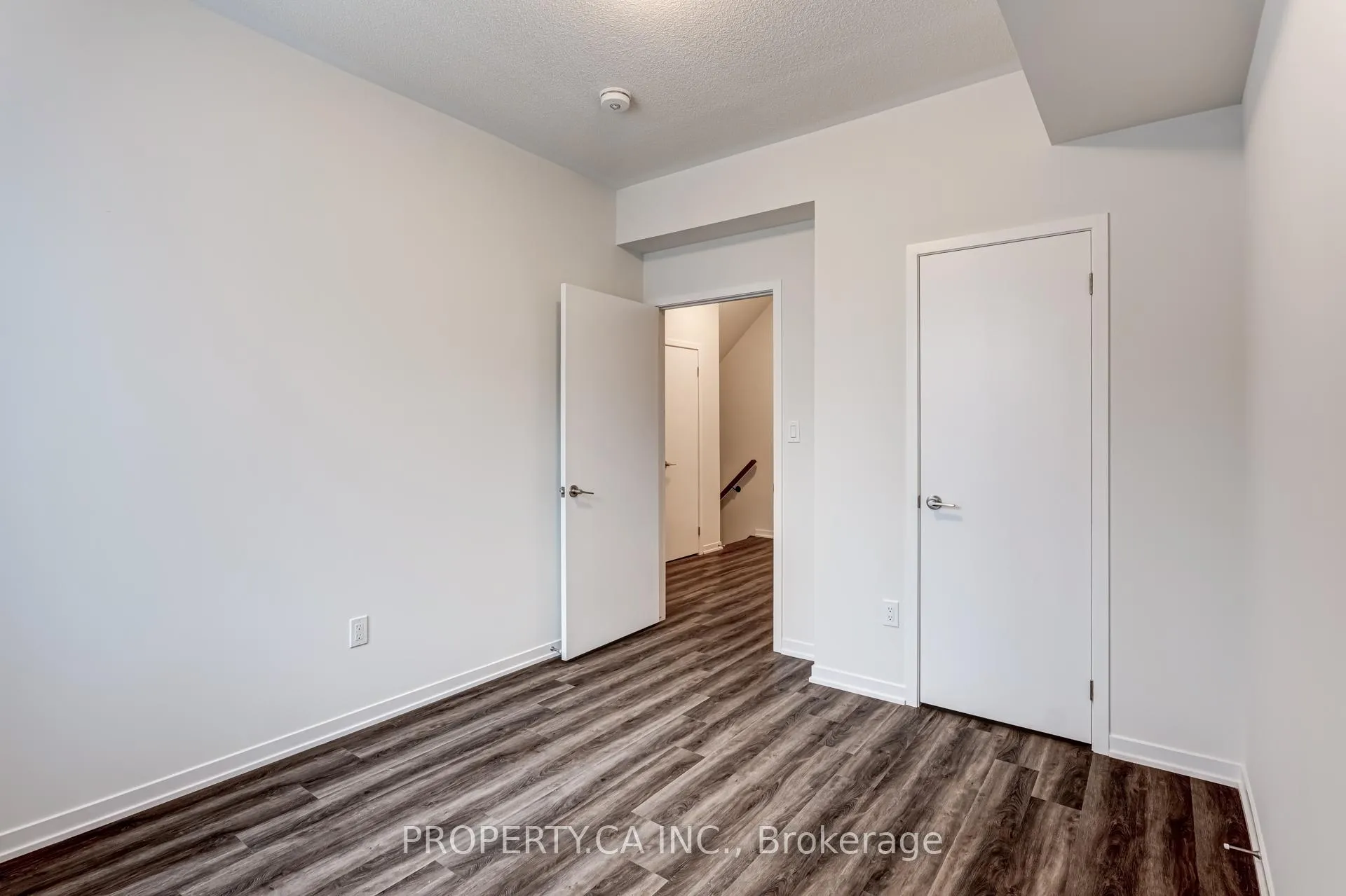 Photo 15 of Unit TH377, 80 Honeycrisp Crescent, Vaughan, Vaughan Corporate Centre — HOMEH