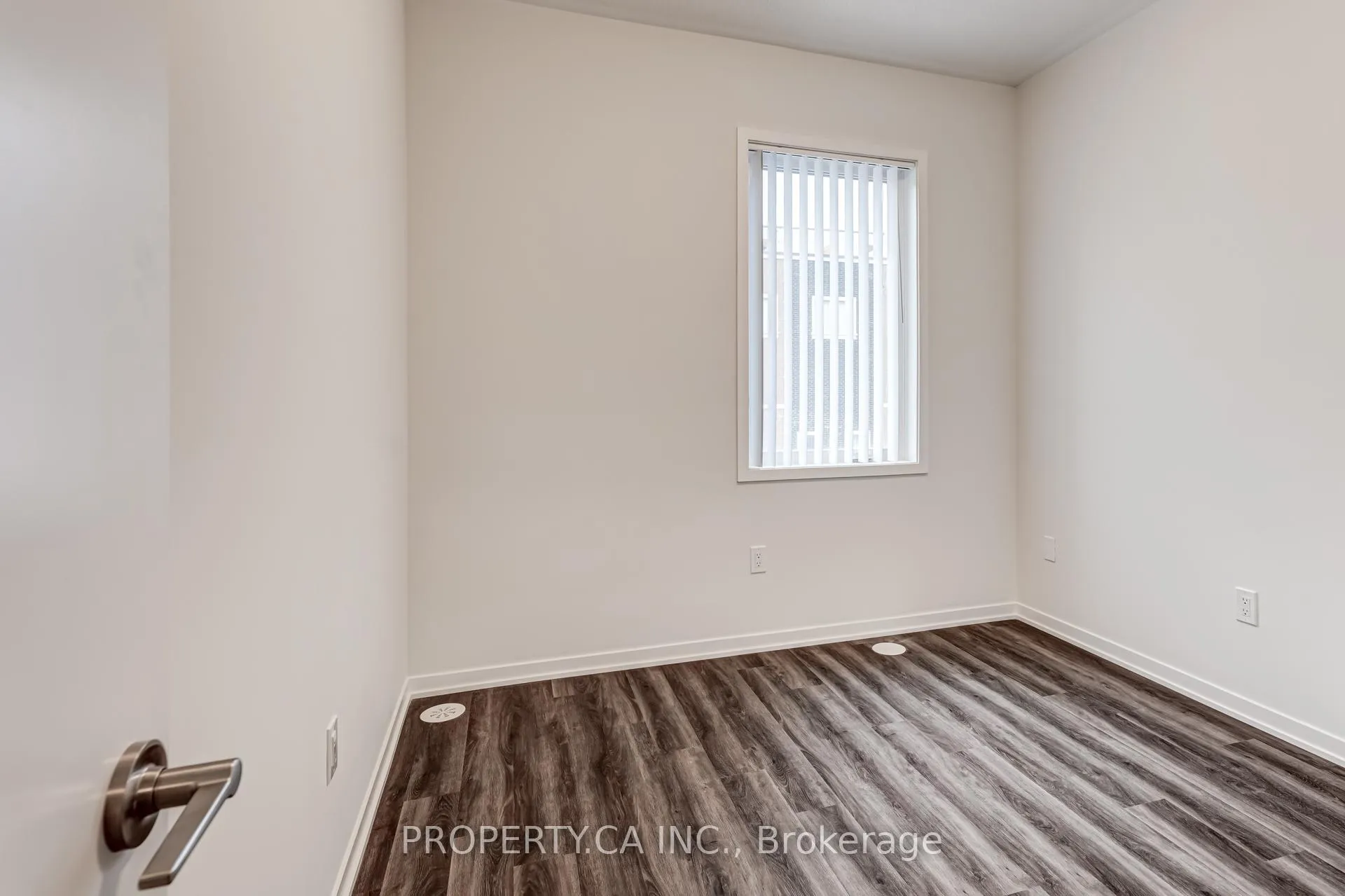 Photo 17 of Unit TH377, 80 Honeycrisp Crescent, Vaughan, Vaughan Corporate Centre — HOMEH