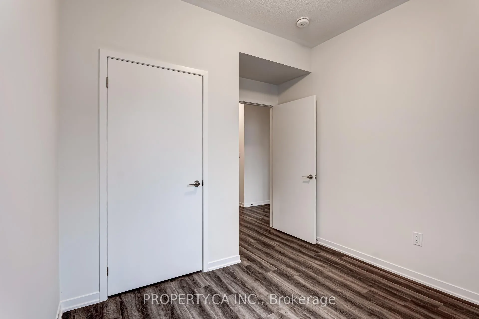 Photo 18 of Unit TH377, 80 Honeycrisp Crescent, Vaughan, Vaughan Corporate Centre — HOMEH