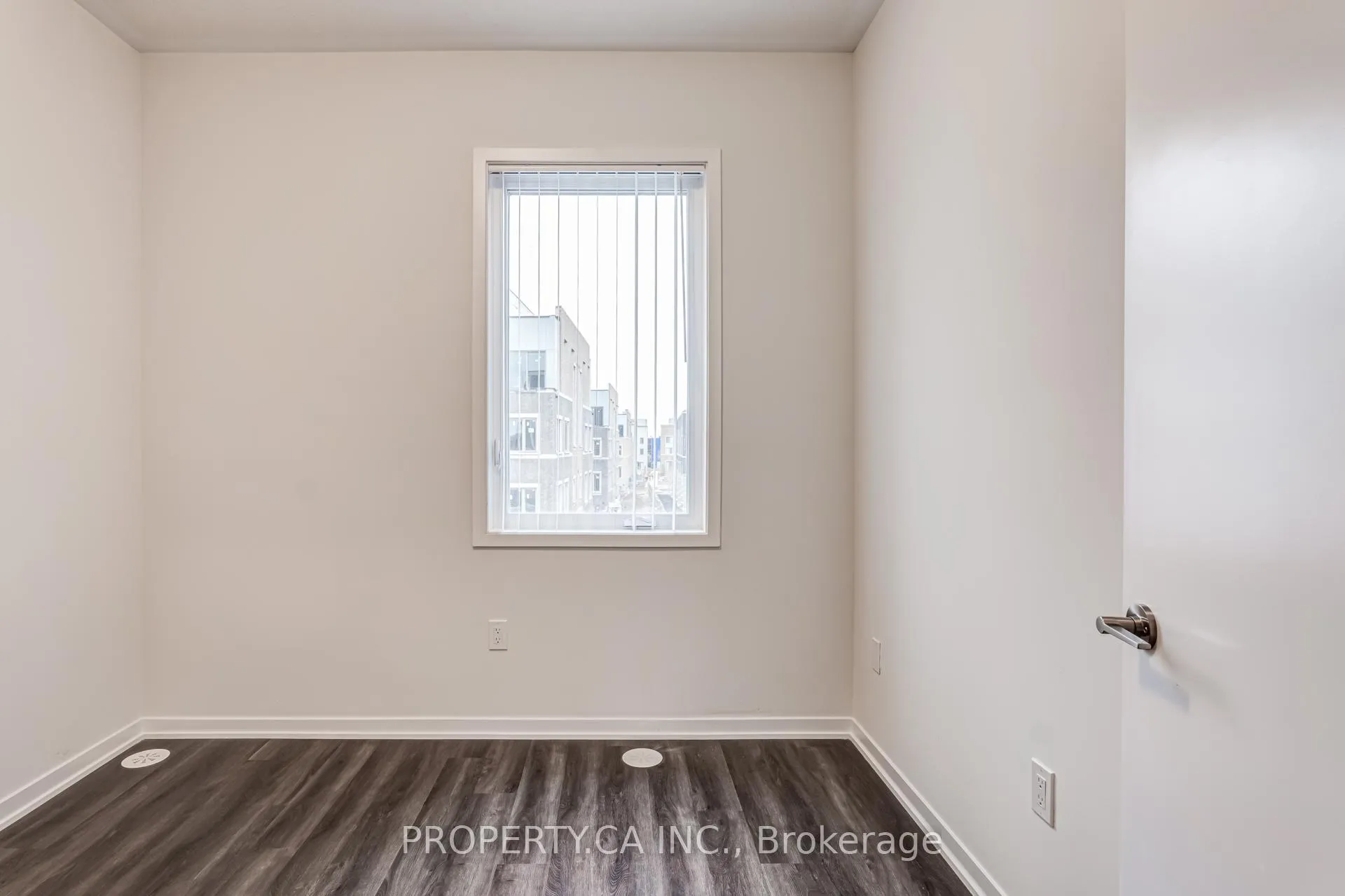 Photo 19 of Unit TH377, 80 Honeycrisp Crescent, Vaughan, Vaughan Corporate Centre — HOMEH