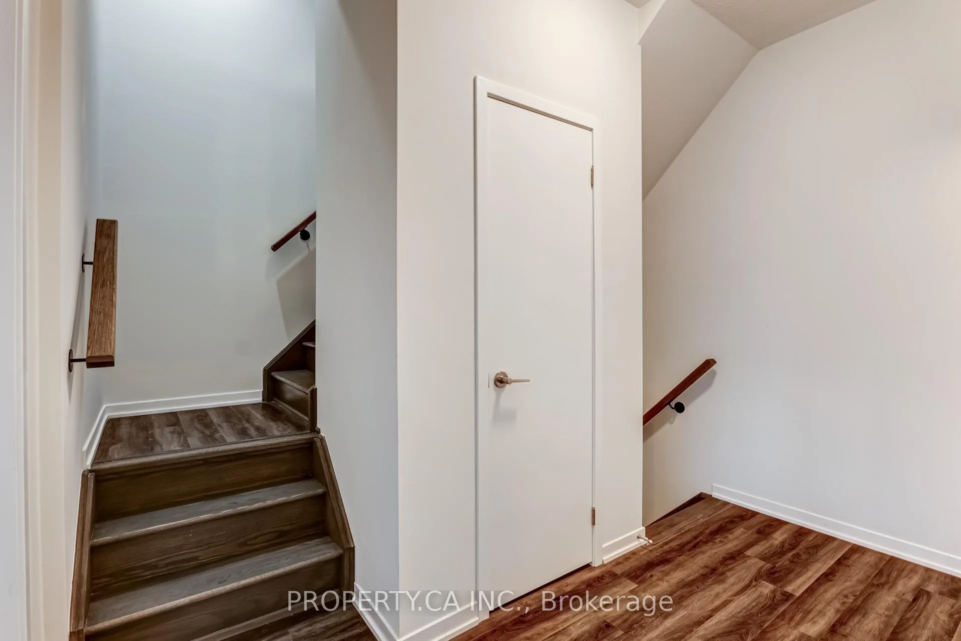 Photo 22 of Unit TH377, 80 Honeycrisp Crescent, Vaughan, Vaughan Corporate Centre — HOMEH