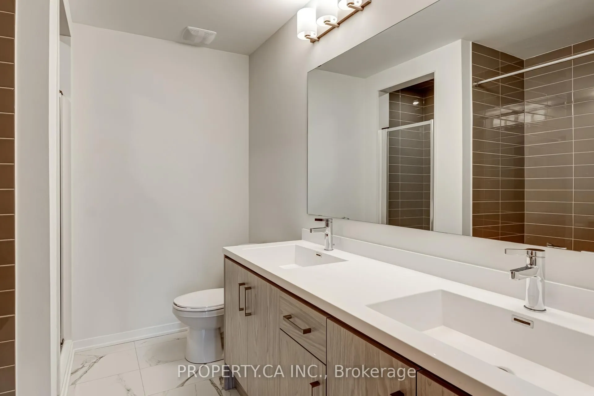 Photo 28 of Unit TH377, 80 Honeycrisp Crescent, Vaughan, Vaughan Corporate Centre — HOMEH