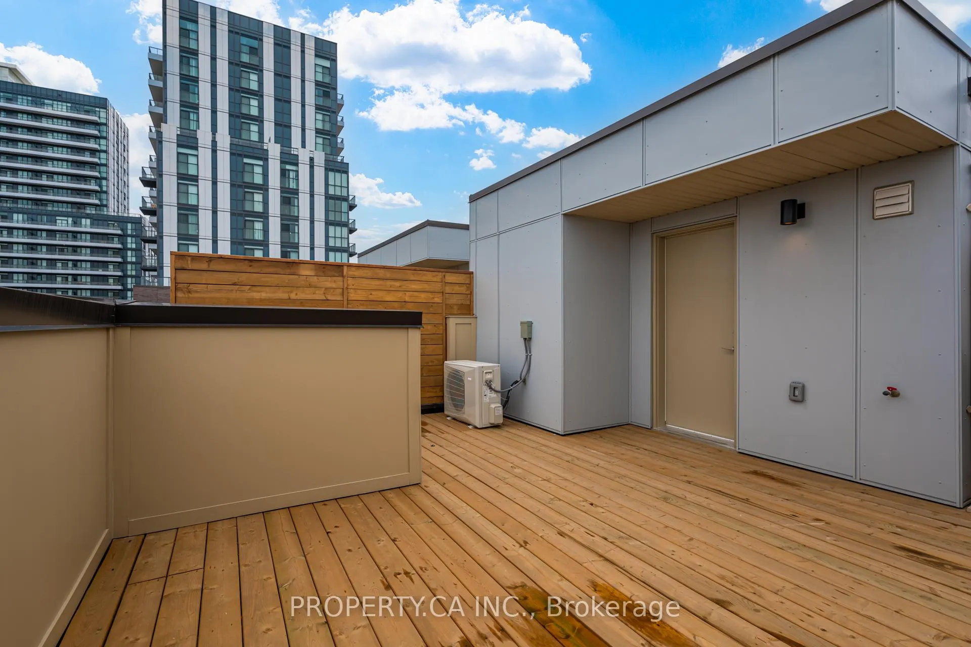 Photo 34 of Unit TH377, 80 Honeycrisp Crescent, Vaughan, Vaughan Corporate Centre — HOMEH