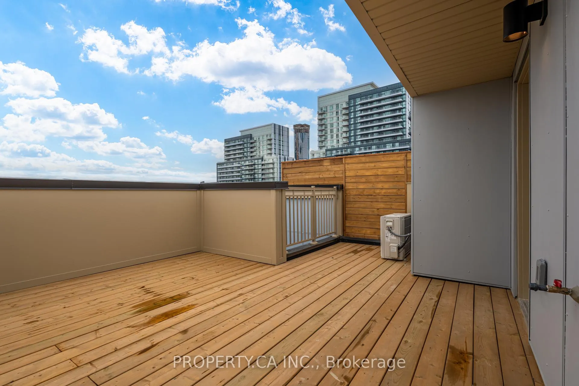 Photo 35 of Unit TH377, 80 Honeycrisp Crescent, Vaughan, Vaughan Corporate Centre — HOMEH