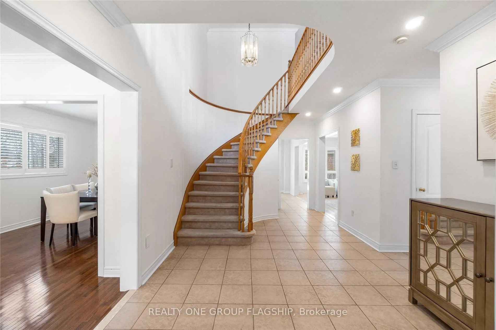 Photo 6 of 355 Carruthers Avenue, Newmarket, Summerhill Estates — HOMEH