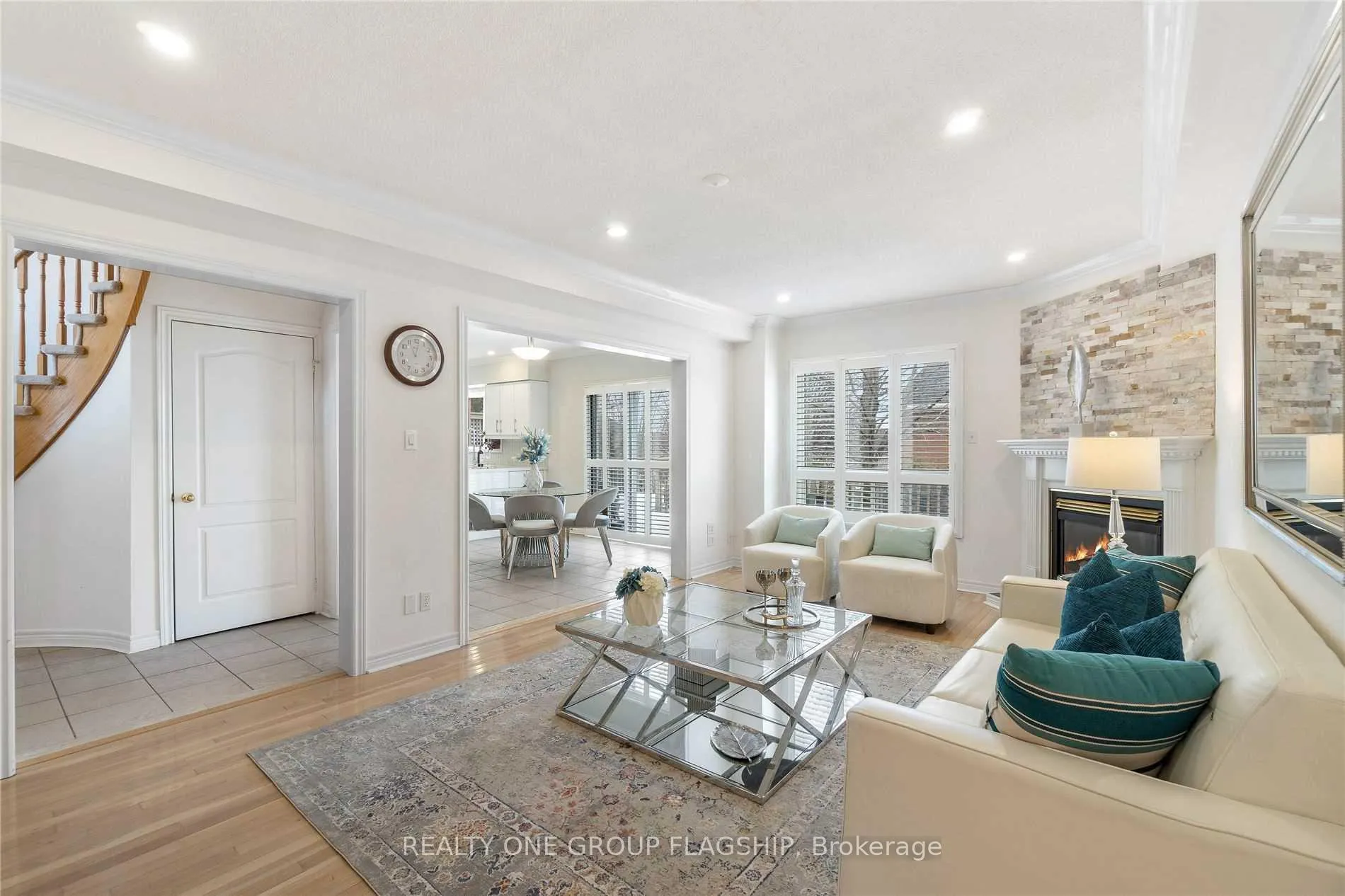 Photo 10 of 355 Carruthers Avenue, Newmarket, Summerhill Estates — HOMEH
