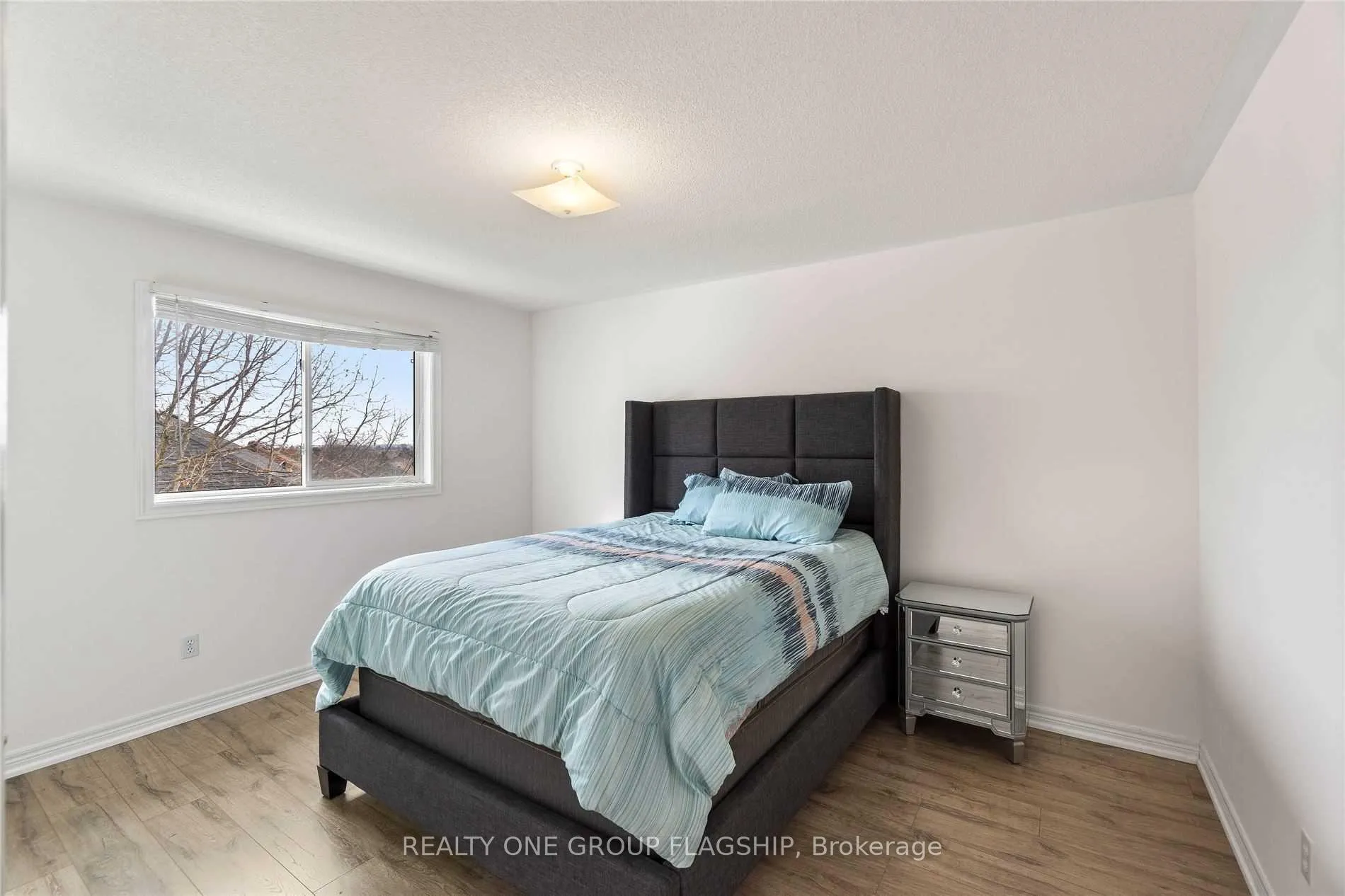 Photo 25 of 355 Carruthers Avenue, Newmarket, Summerhill Estates — HOMEH