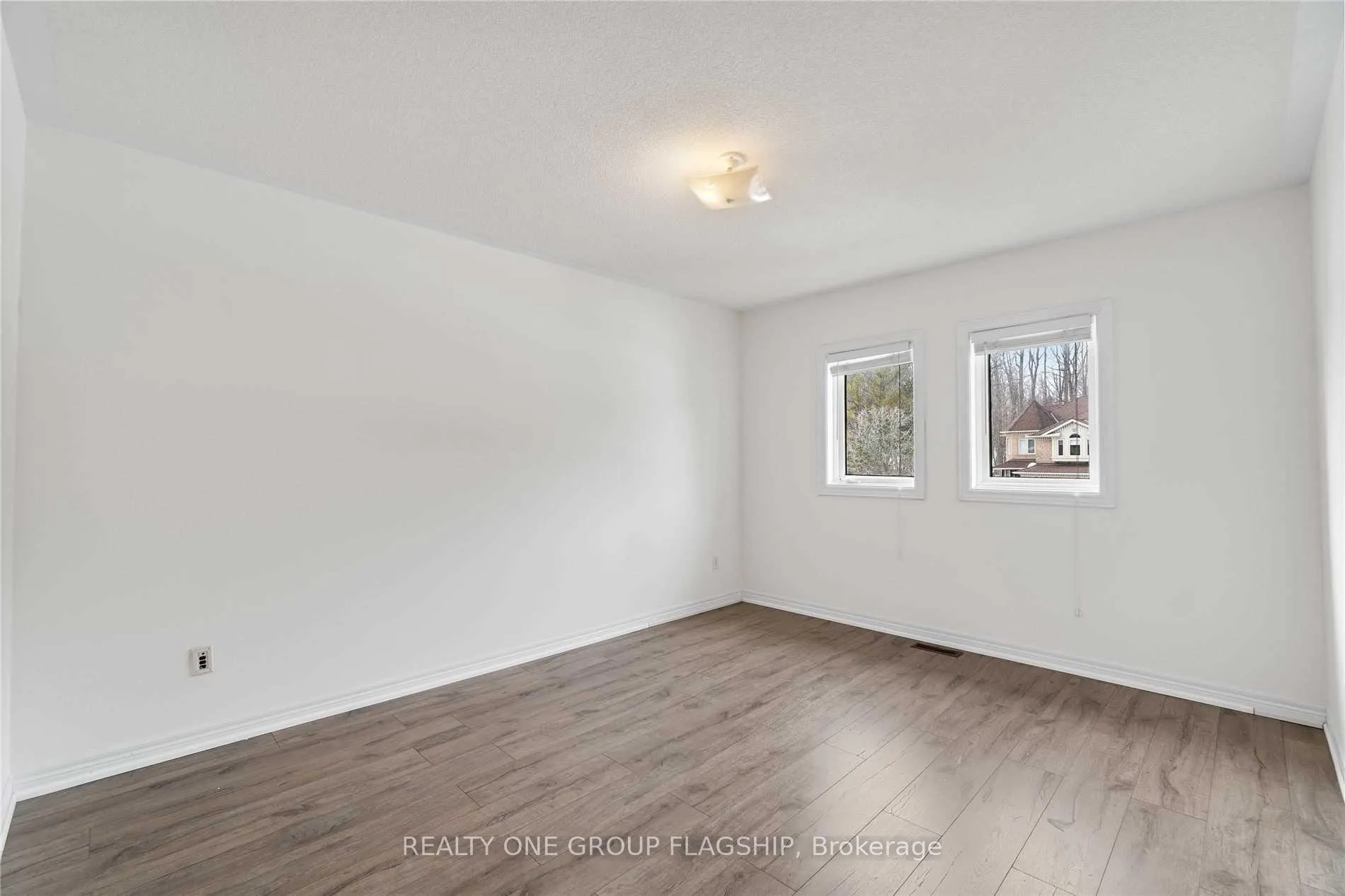 Photo 27 of 355 Carruthers Avenue, Newmarket, Summerhill Estates — HOMEH
