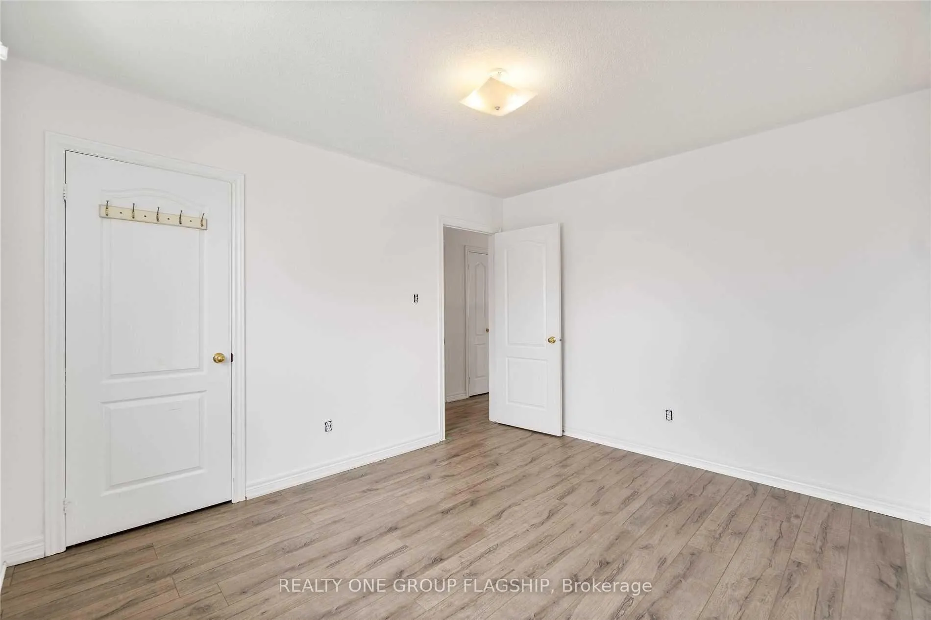 Photo 28 of 355 Carruthers Avenue, Newmarket, Summerhill Estates — HOMEH