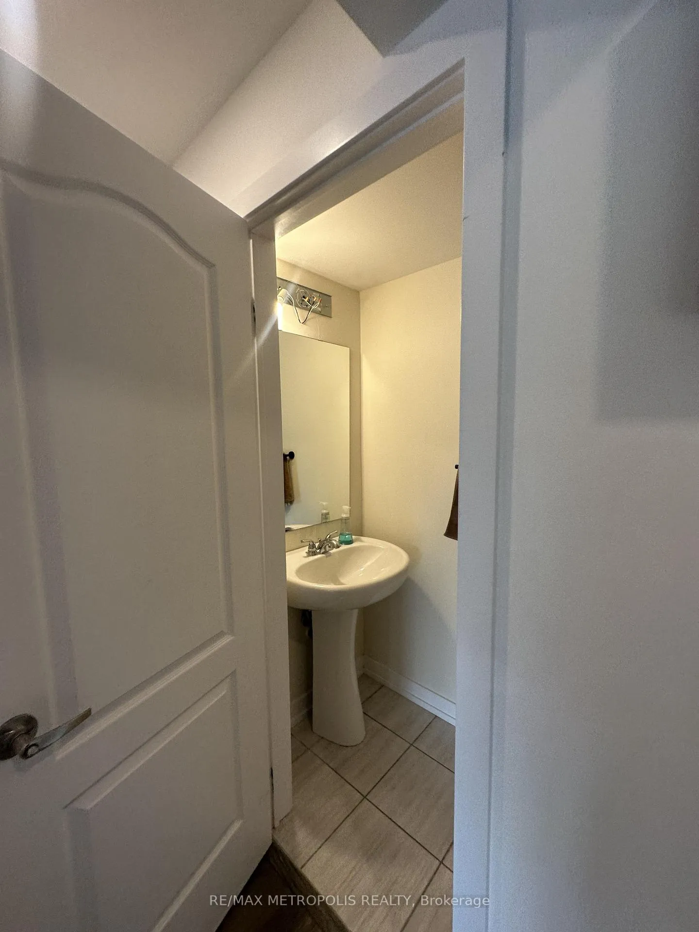 Photo 11 of Unit 2218, 10 Westmeath Lane, Markham, Cornell — HOMEH