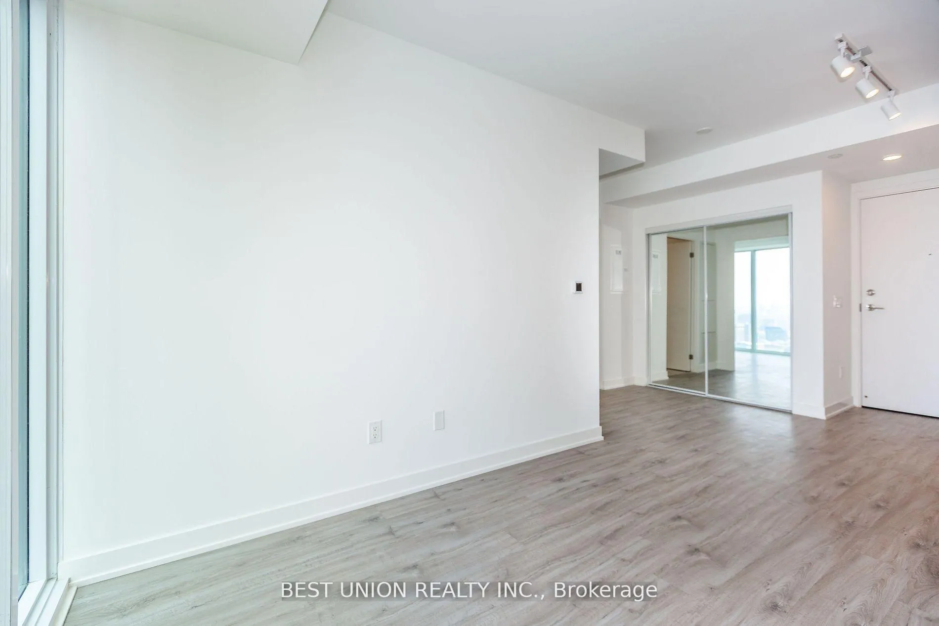 Photo 8 of Unit 4816, 252 Church Street E, Toronto, Church-Yonge Corridor — HOMEH