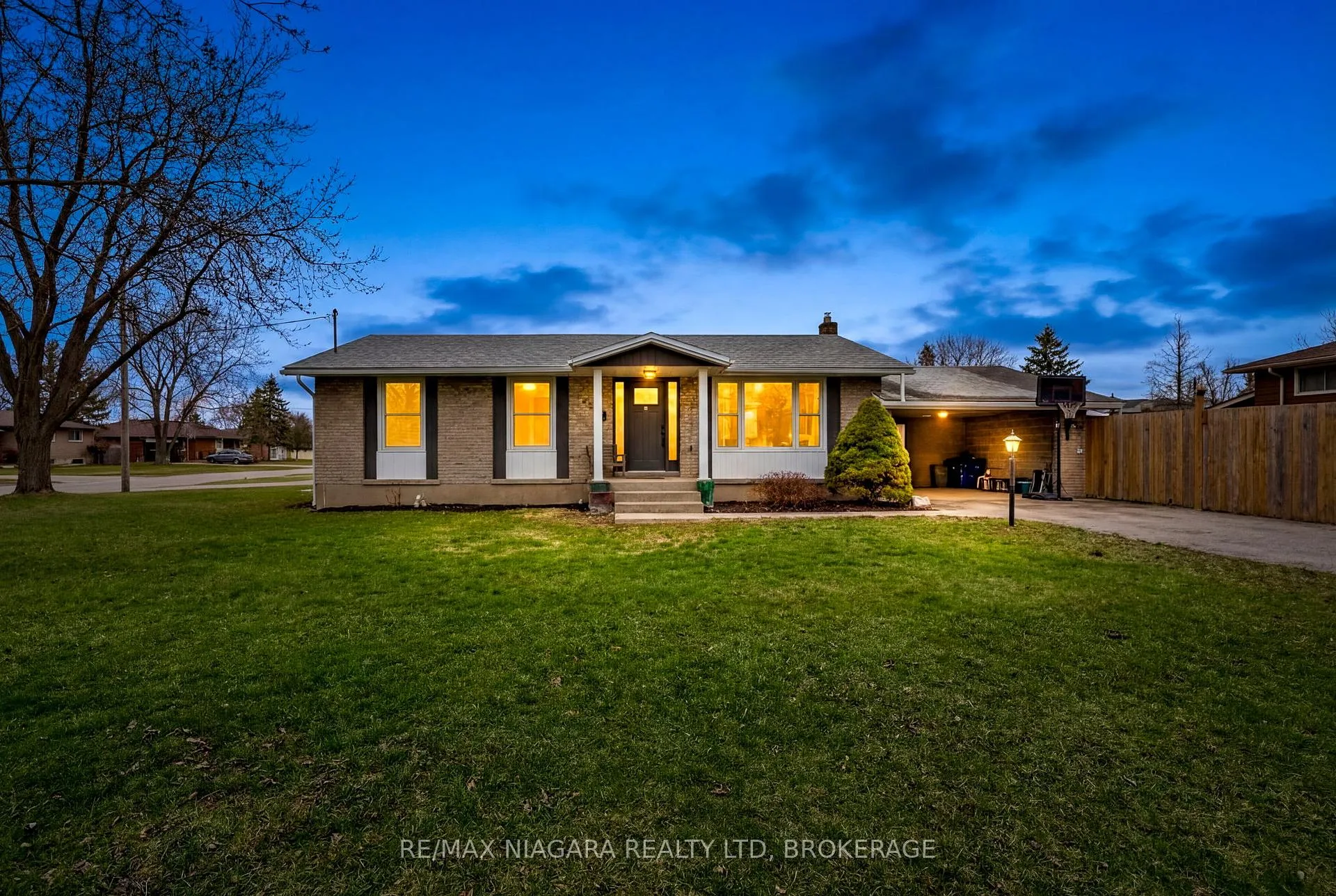 Photo 1 of 38 Acadia Crescent, St. Catharines, Secord Woods — HOMEH
