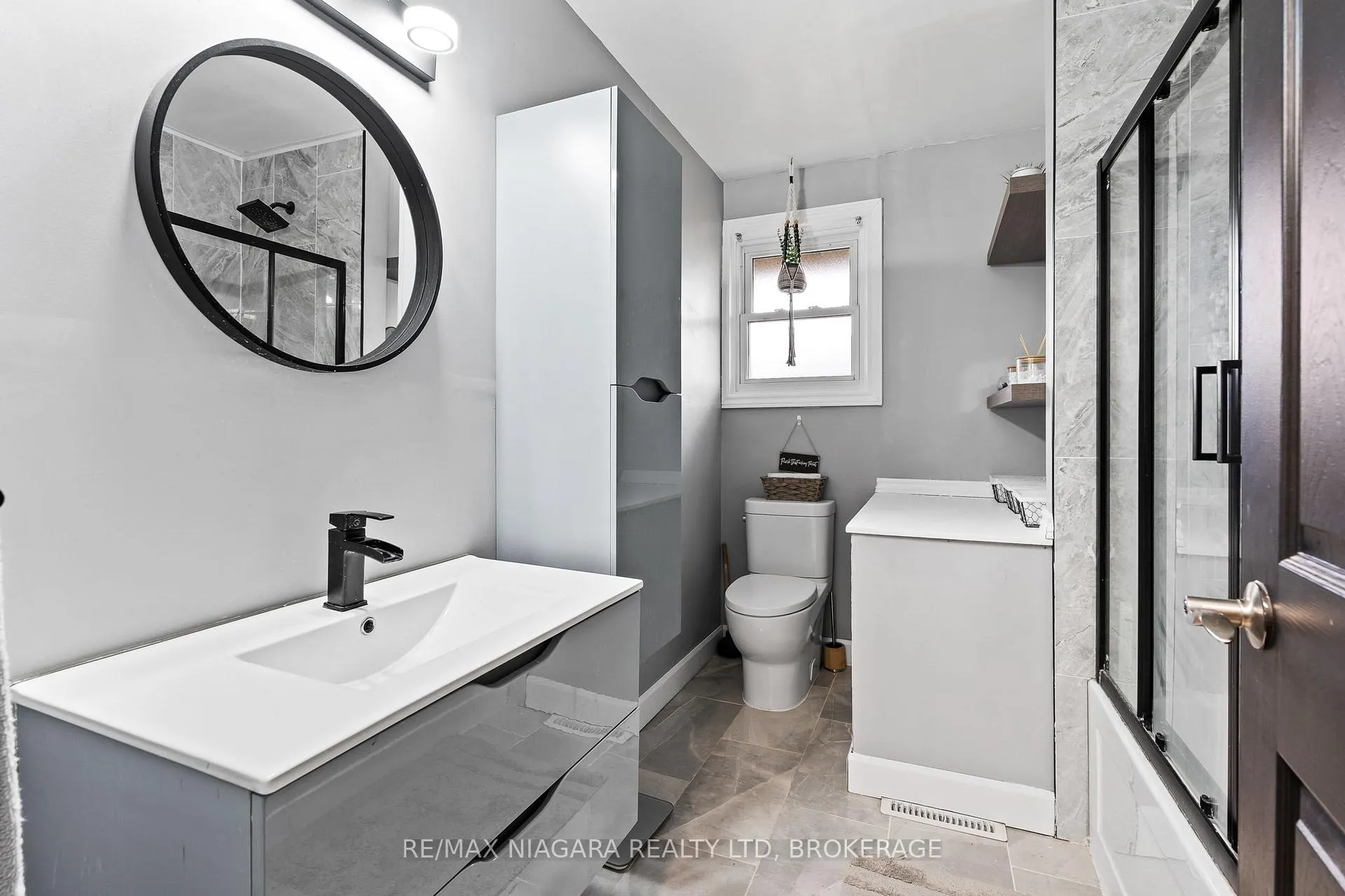 Photo 14 of 38 Acadia Crescent, St. Catharines, Secord Woods — HOMEH