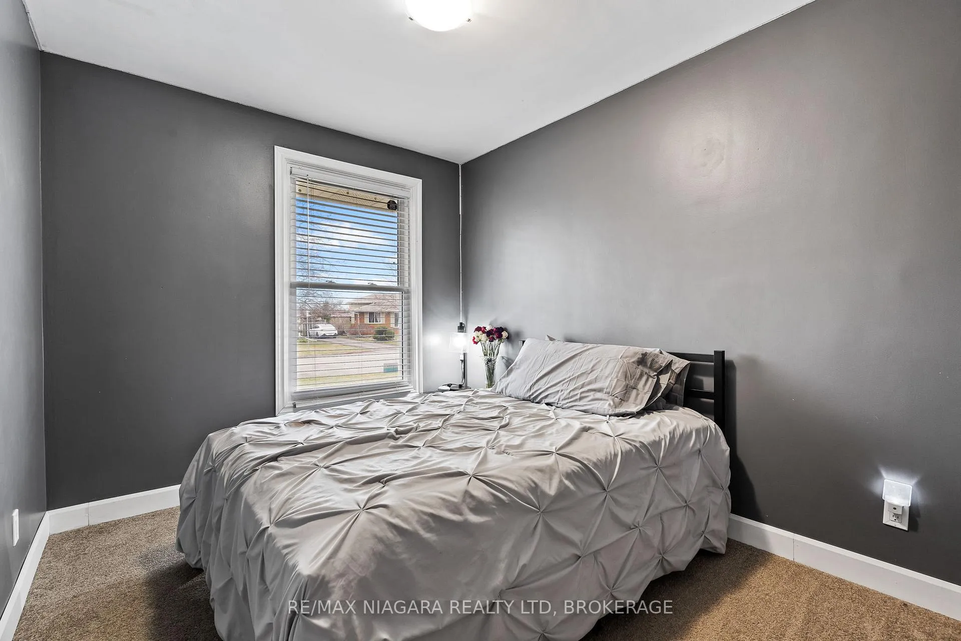 Photo 15 of 38 Acadia Crescent, St. Catharines, Secord Woods — HOMEH