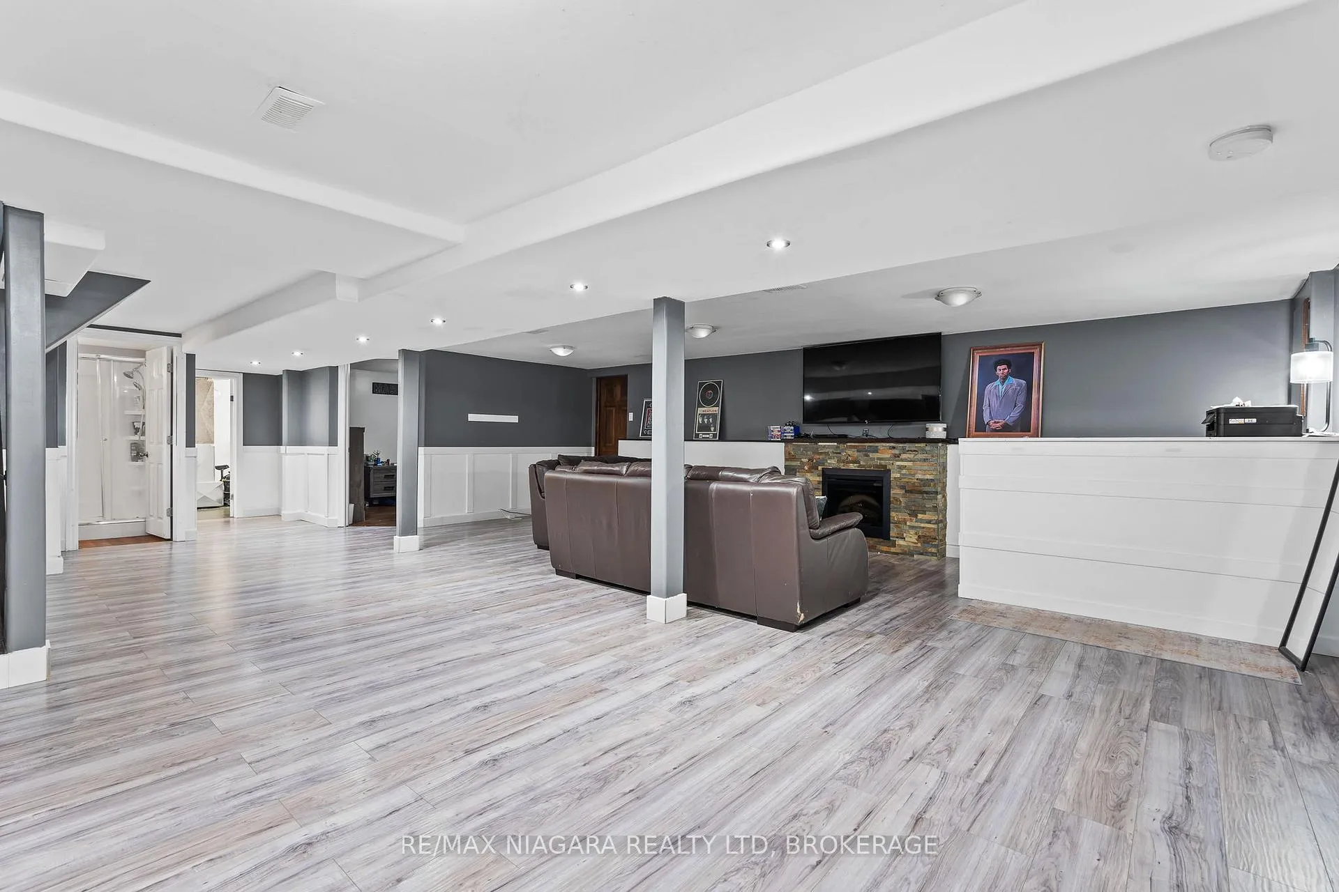 Photo 19 of 38 Acadia Crescent, St. Catharines, Secord Woods — HOMEH