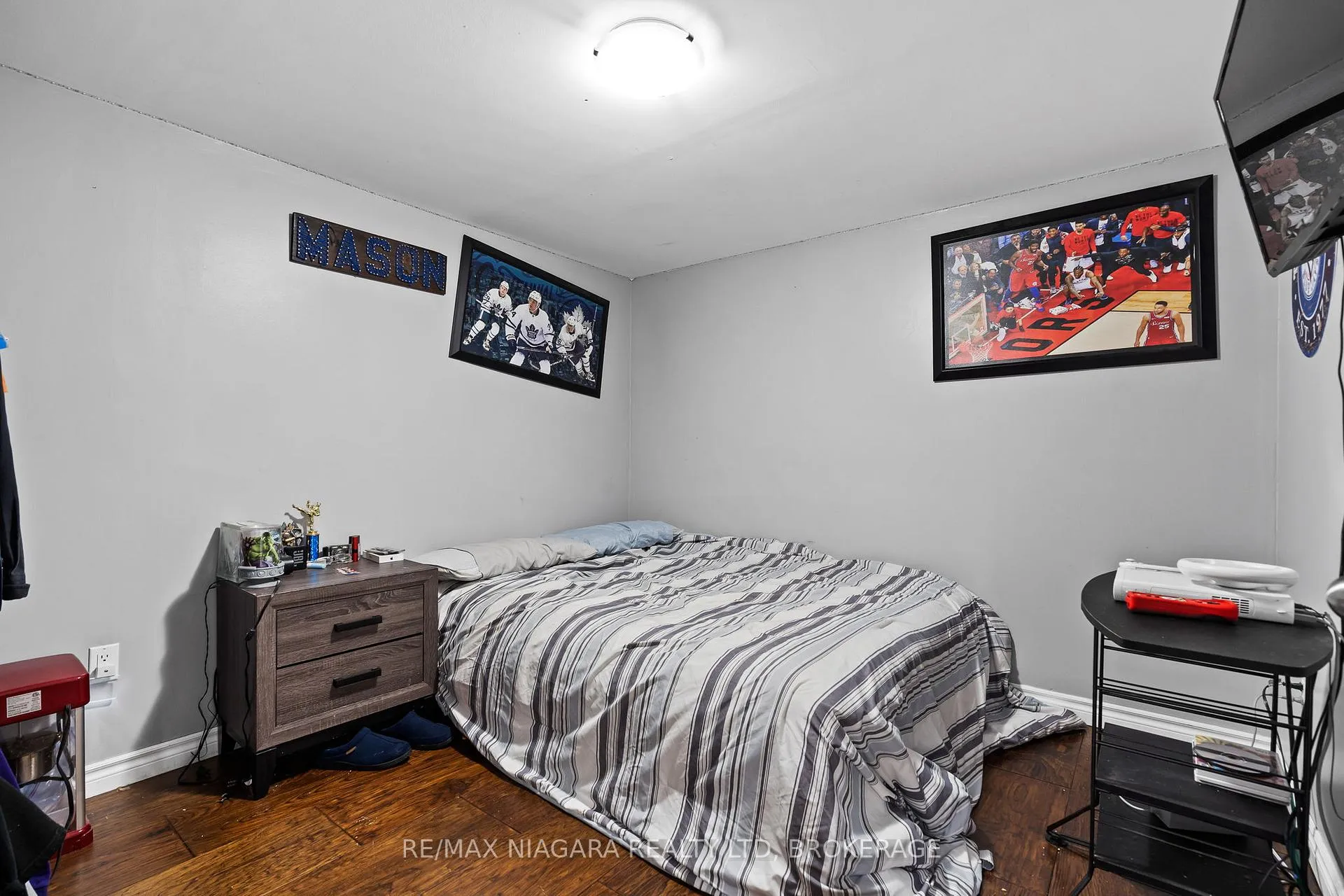 Photo 21 of 38 Acadia Crescent, St. Catharines, Secord Woods — HOMEH