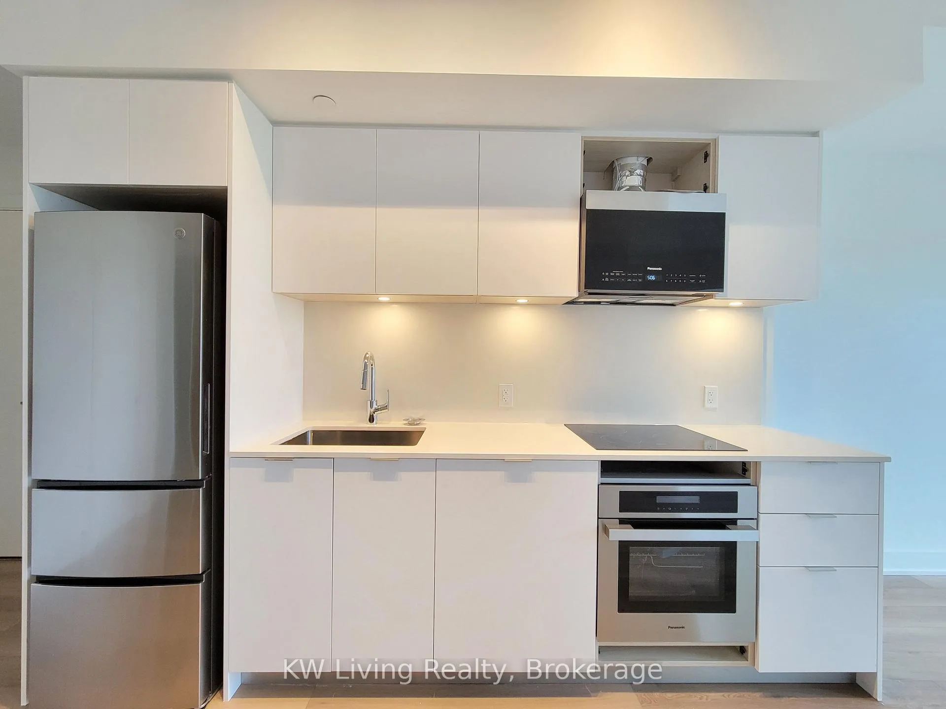 Photo 6 of Unit 1907, 8 Cedarland Drive, Markham, Unionville — HOMEH