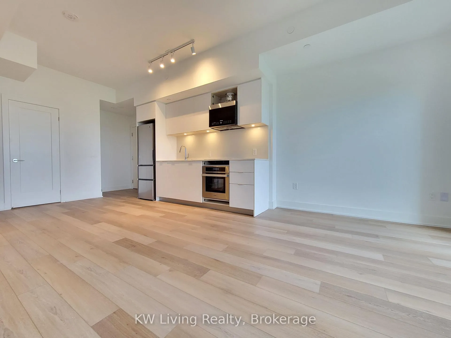Photo 7 of Unit 1907, 8 Cedarland Drive, Markham, Unionville — HOMEH