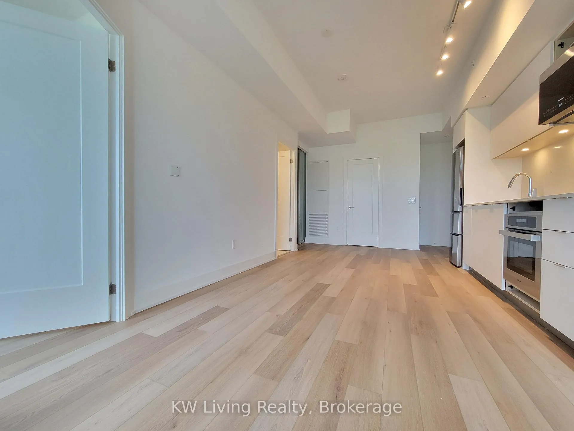 Photo 10 of Unit 1907, 8 Cedarland Drive, Markham, Unionville — HOMEH