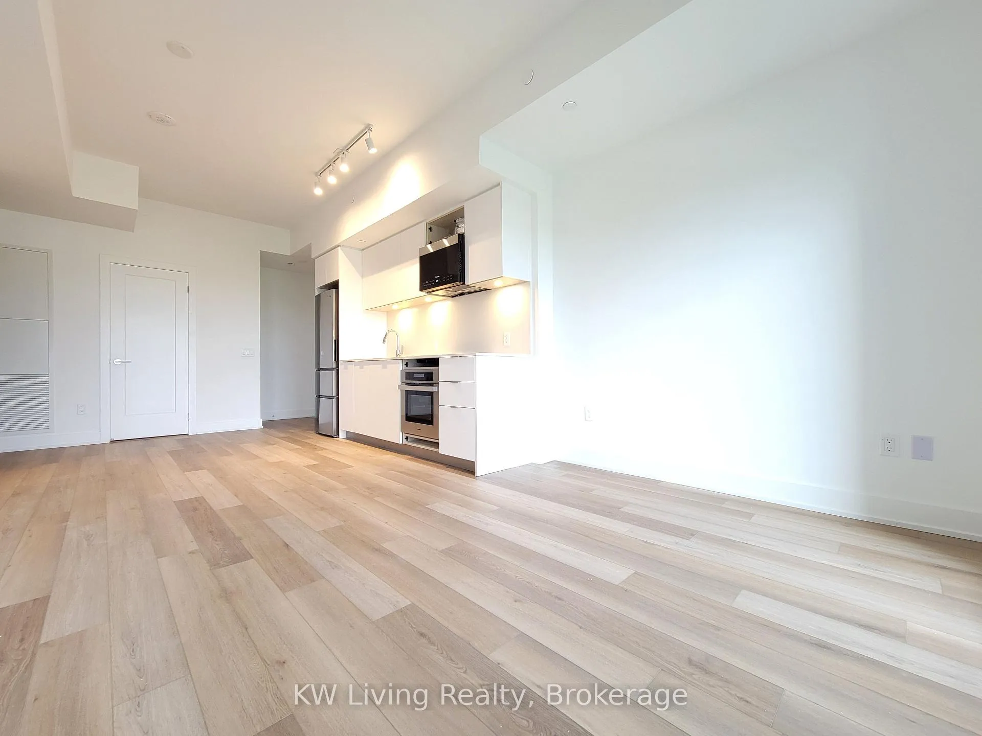 Photo 12 of Unit 1907, 8 Cedarland Drive, Markham, Unionville — HOMEH
