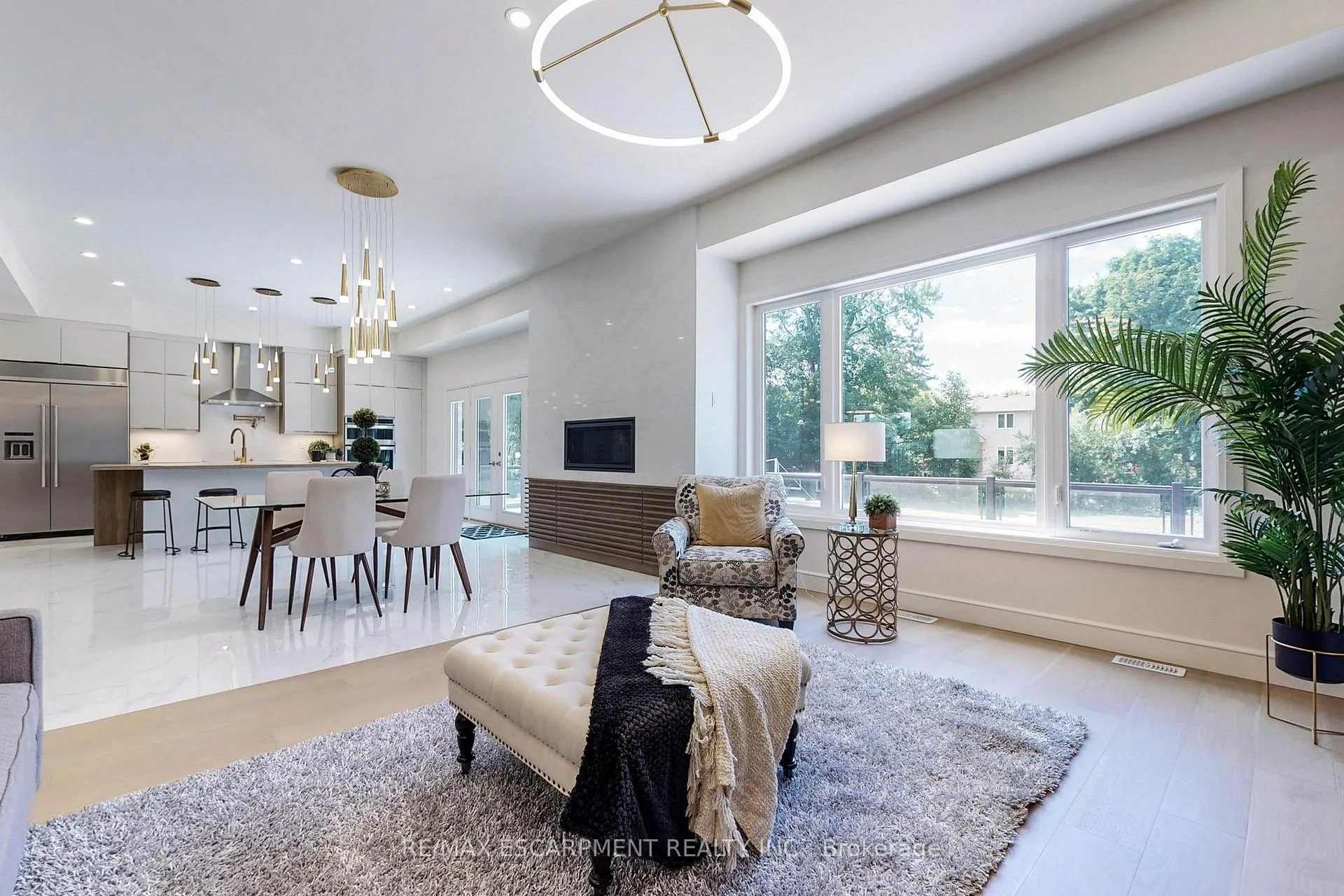 Photo 4 of 49 Roselawn Avenue, Hamilton, Ancaster — HOMEH