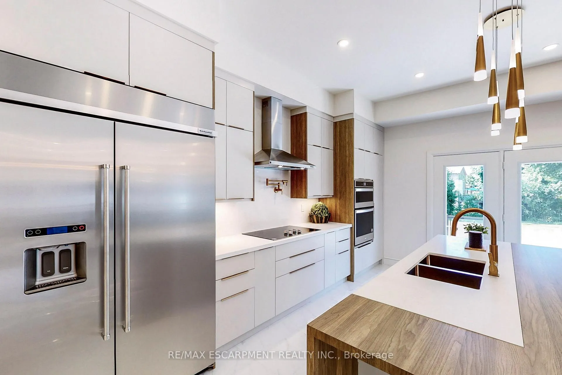 Photo 10 of 49 Roselawn Avenue, Hamilton, Ancaster — HOMEH
