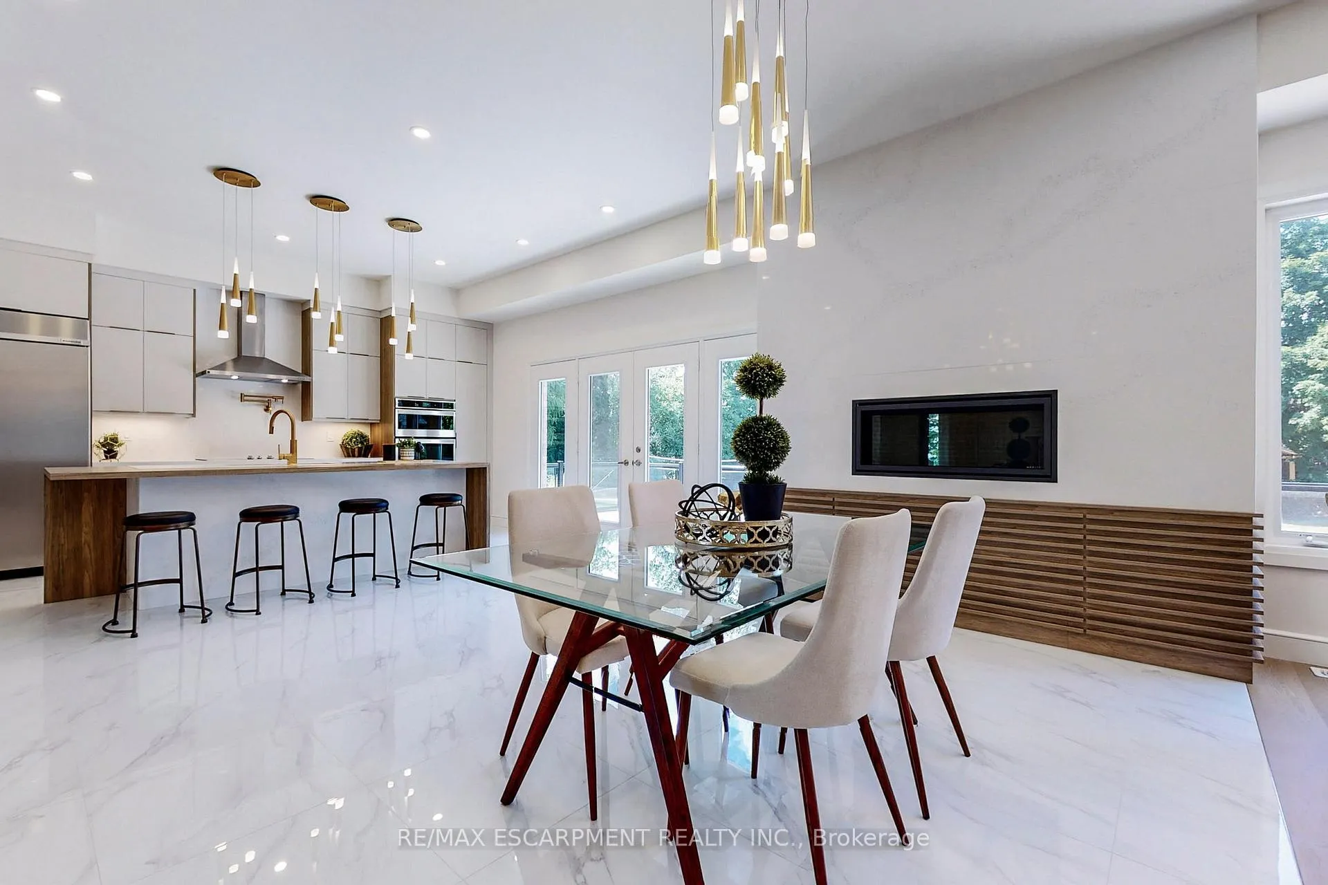 Photo 16 of 49 Roselawn Avenue, Hamilton, Ancaster — HOMEH