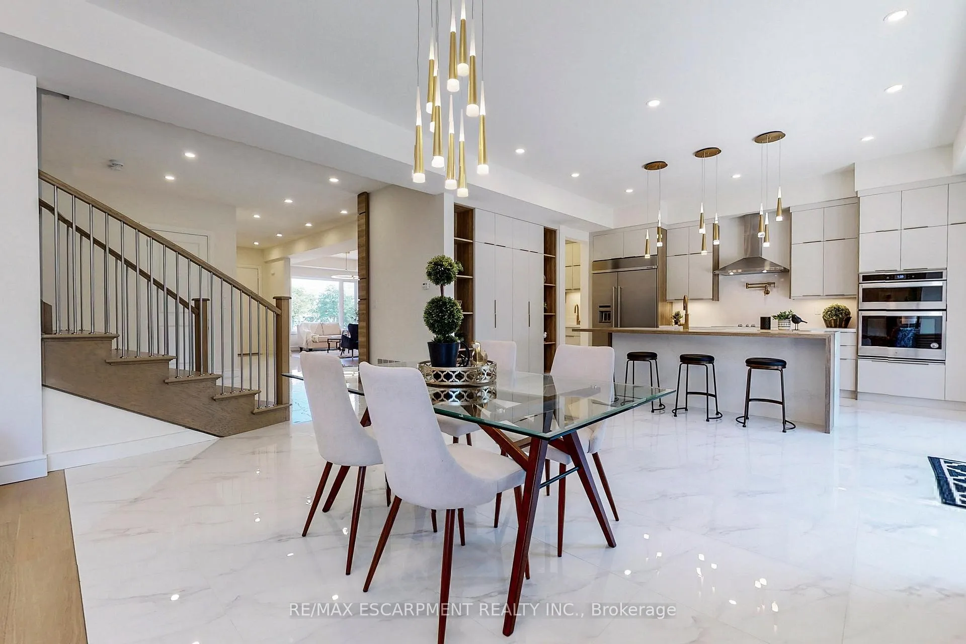 Photo 17 of 49 Roselawn Avenue, Hamilton, Ancaster — HOMEH