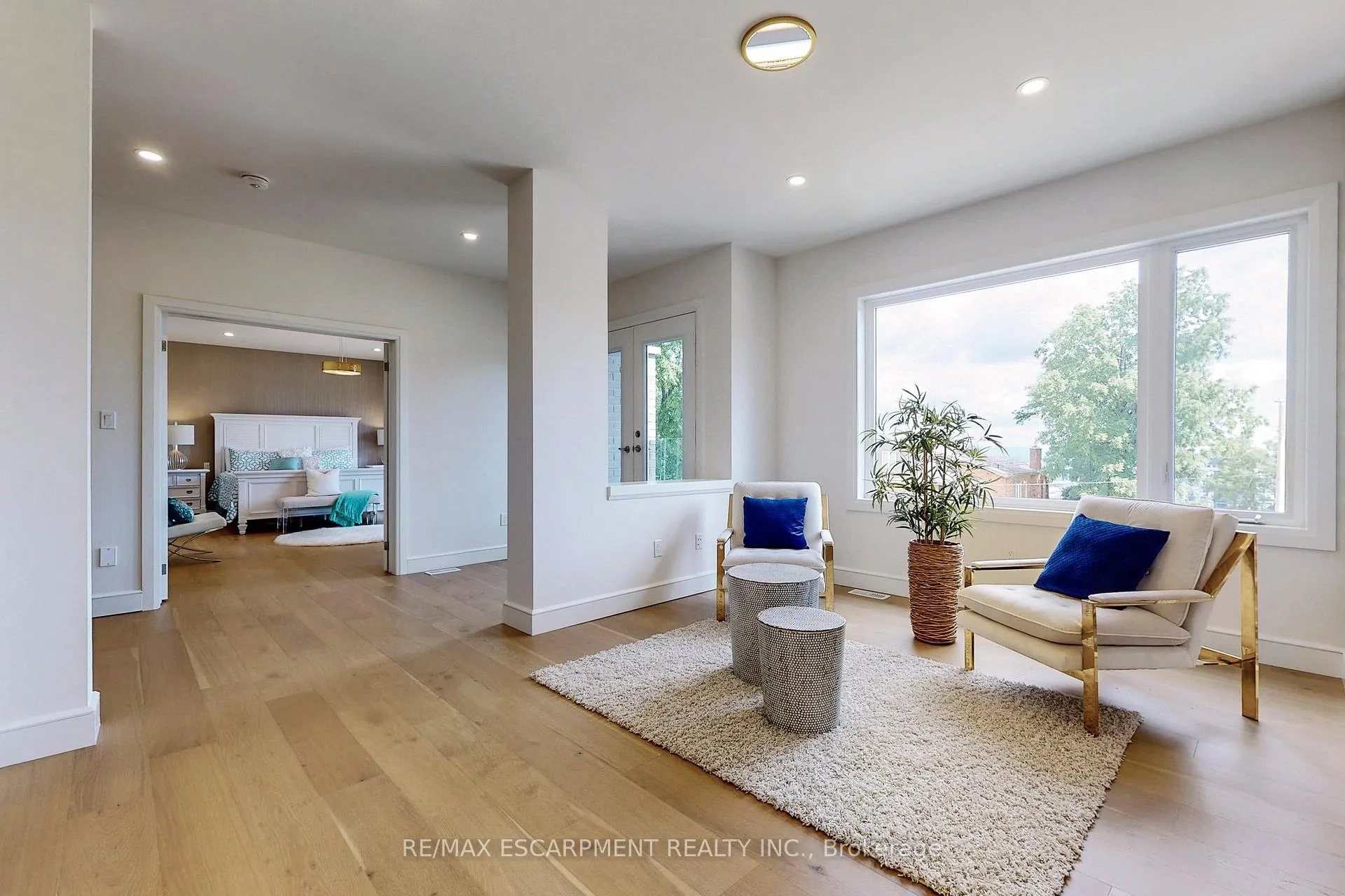 Photo 24 of 49 Roselawn Avenue, Hamilton, Ancaster — HOMEH