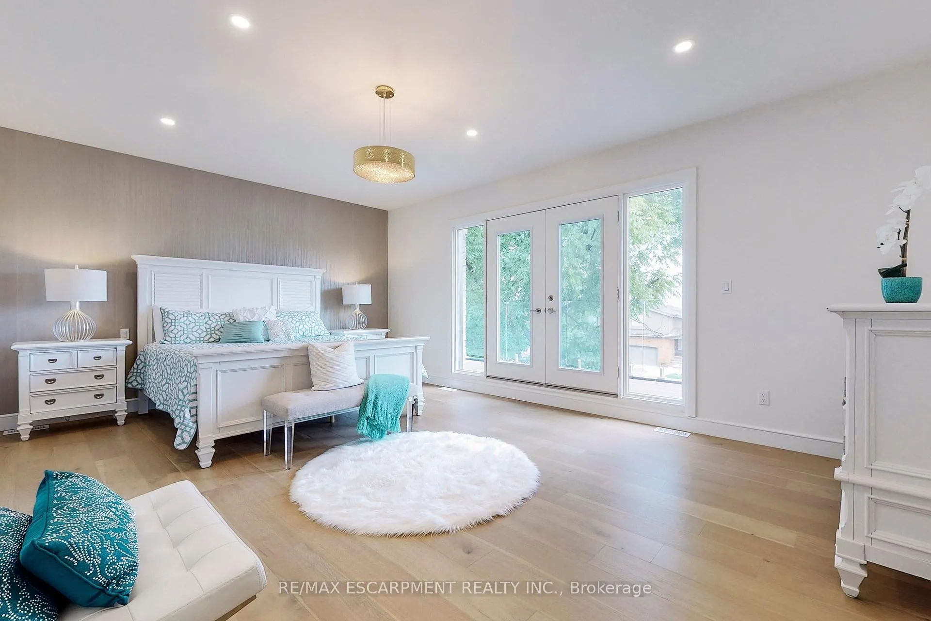 Photo 28 of 49 Roselawn Avenue, Hamilton, Ancaster — HOMEH