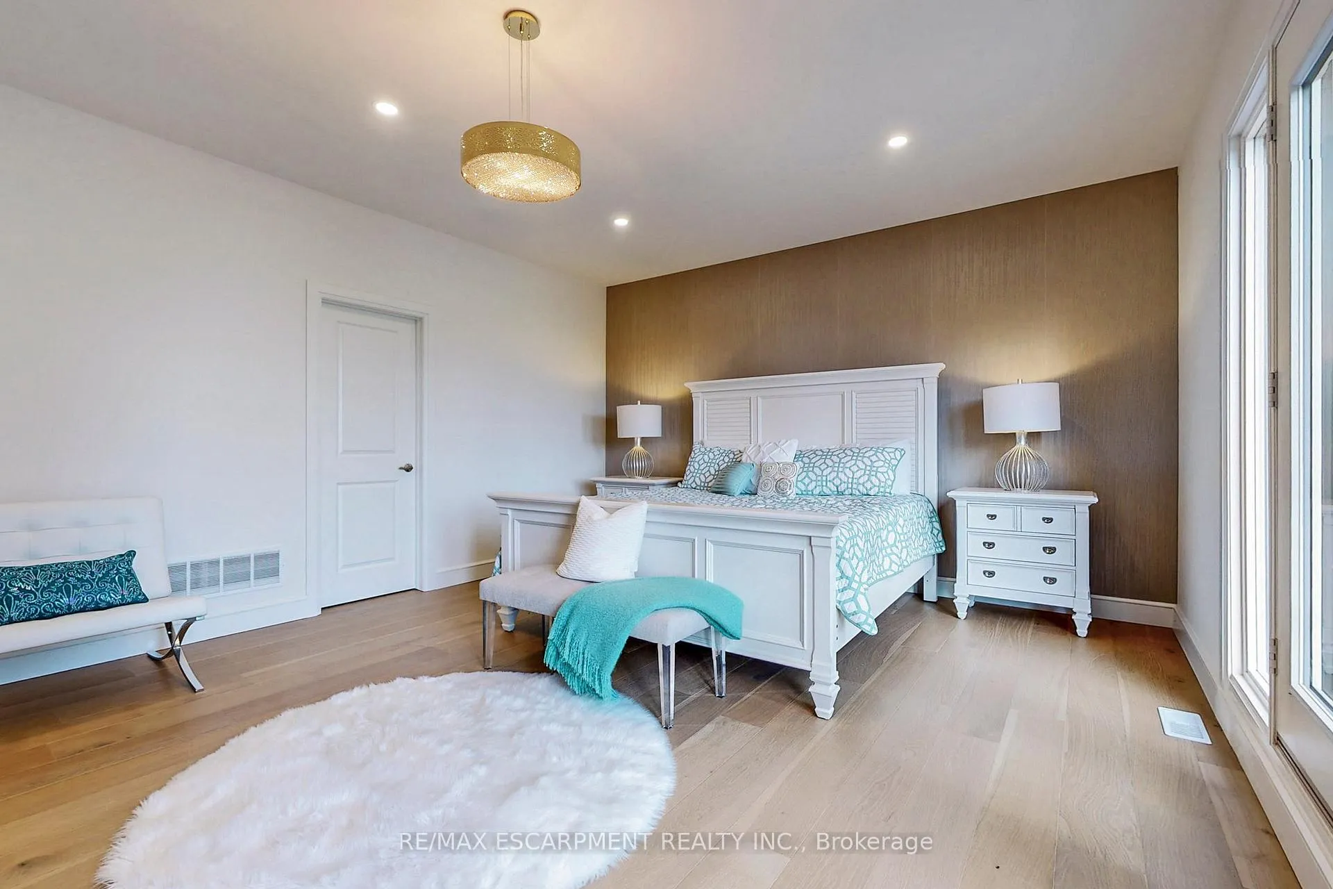 Photo 29 of 49 Roselawn Avenue, Hamilton, Ancaster — HOMEH