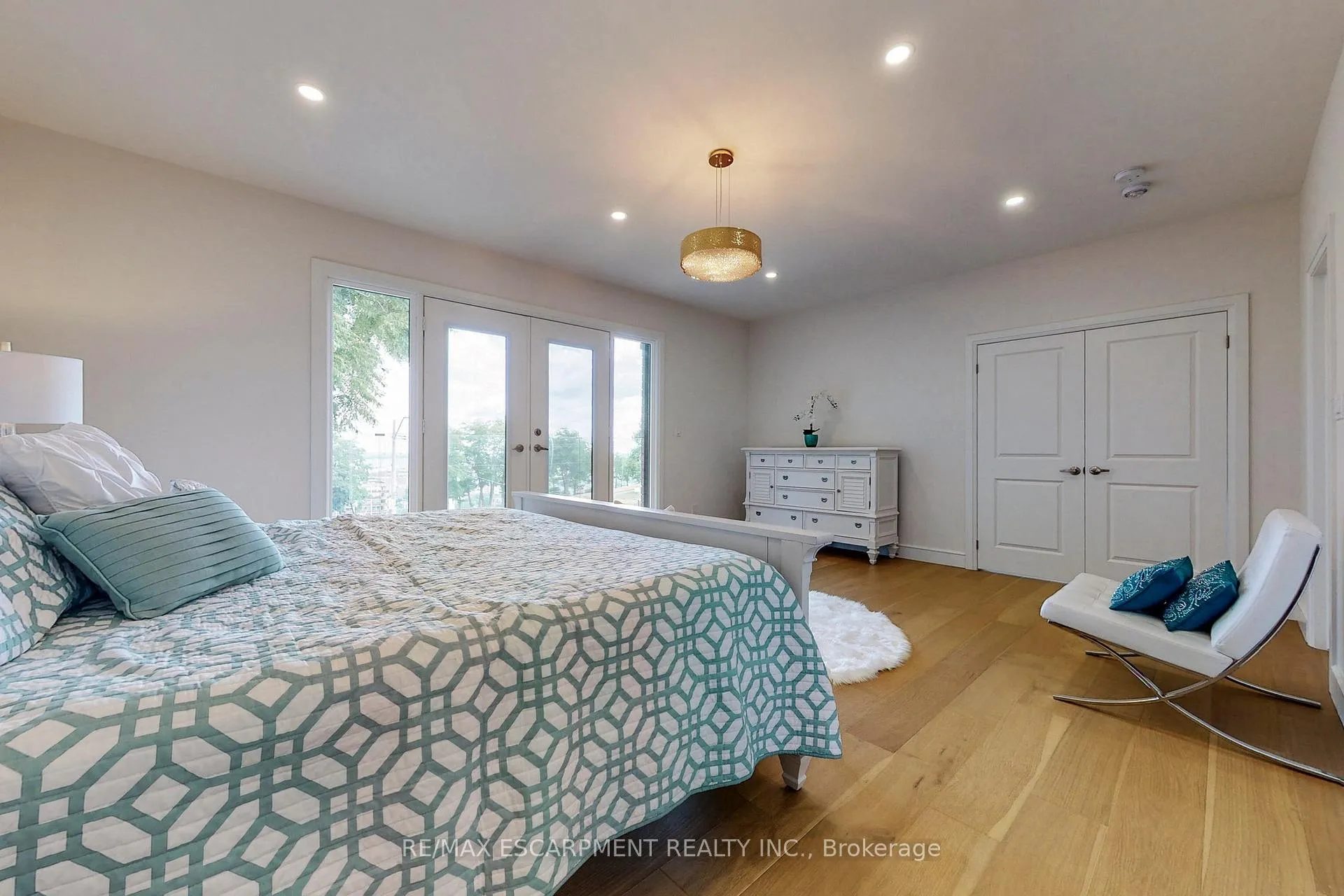 Photo 31 of 49 Roselawn Avenue, Hamilton, Ancaster — HOMEH